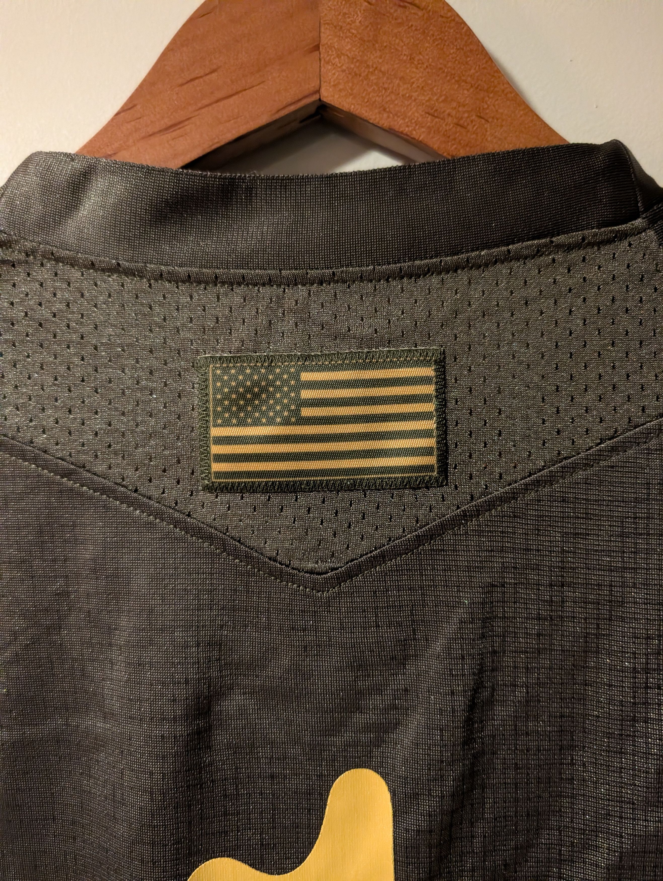 NCAA Under Armour Notre Dame Fighting Irish #1 Football Jersey Size US S / EU 44-46 / 1 - 10 Thumbnail