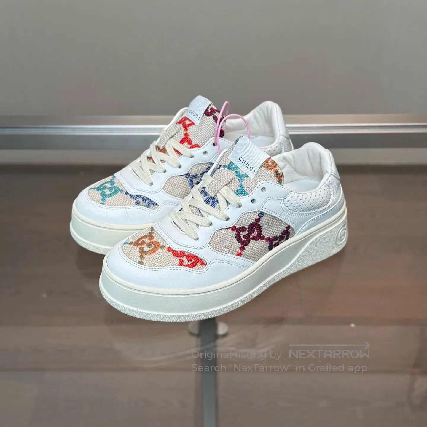 Other Guicci White embroidered vintage flower cookie-shaped shoe Size US 5.5 / IT 35.5 - 1 Thumbnail