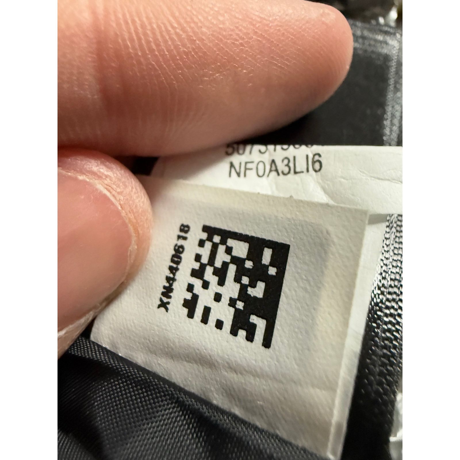 Supreme Supreme TNF Silver Metalic XL New Size US XL / EU 56 / 4 - 6 Thumbnail