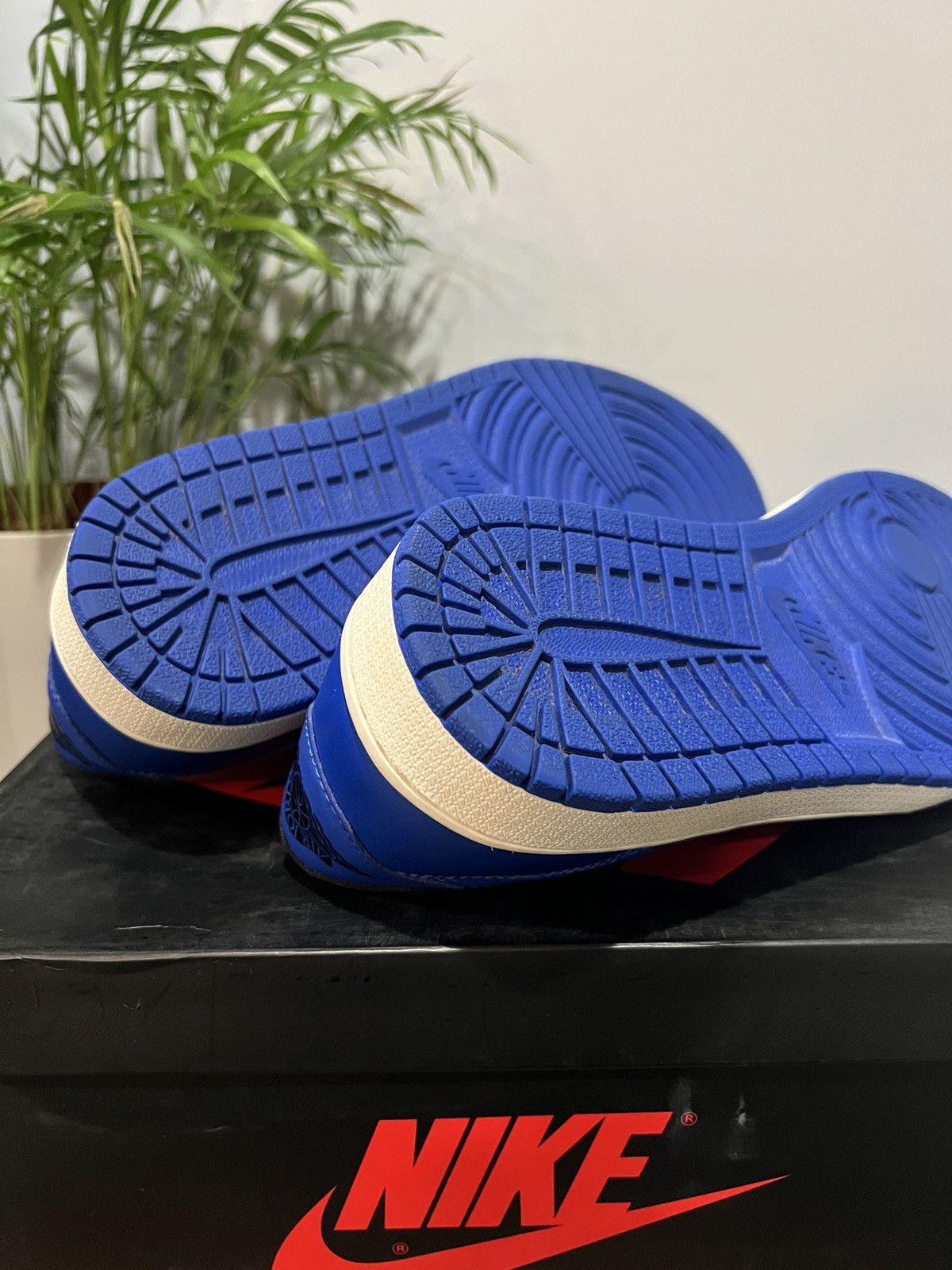 Jordan Brand × Nike Jordan 1 Low - Royal (2015) Size US 10 / EU 43 - 21 Thumbnail