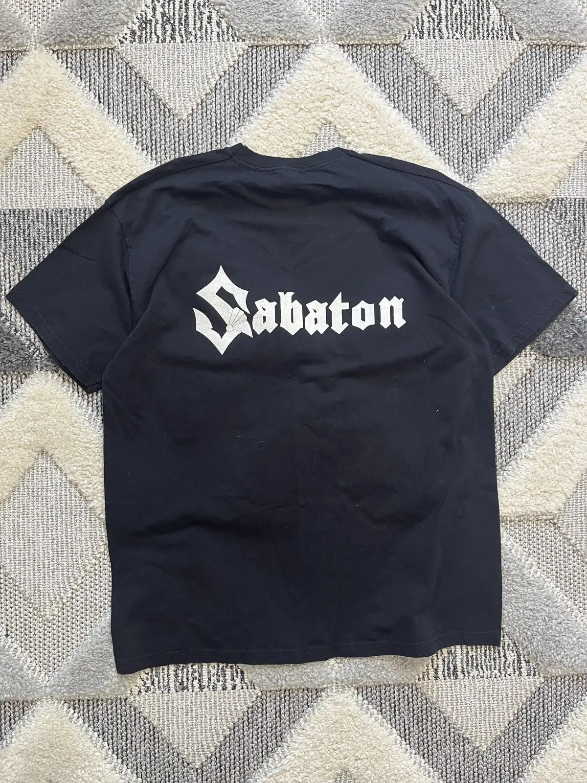 Band Tees SABATON VINTAGE COAT OF ARMS T SHIRT Size US XL / EU 56 / 4 - 3 Thumbnail
