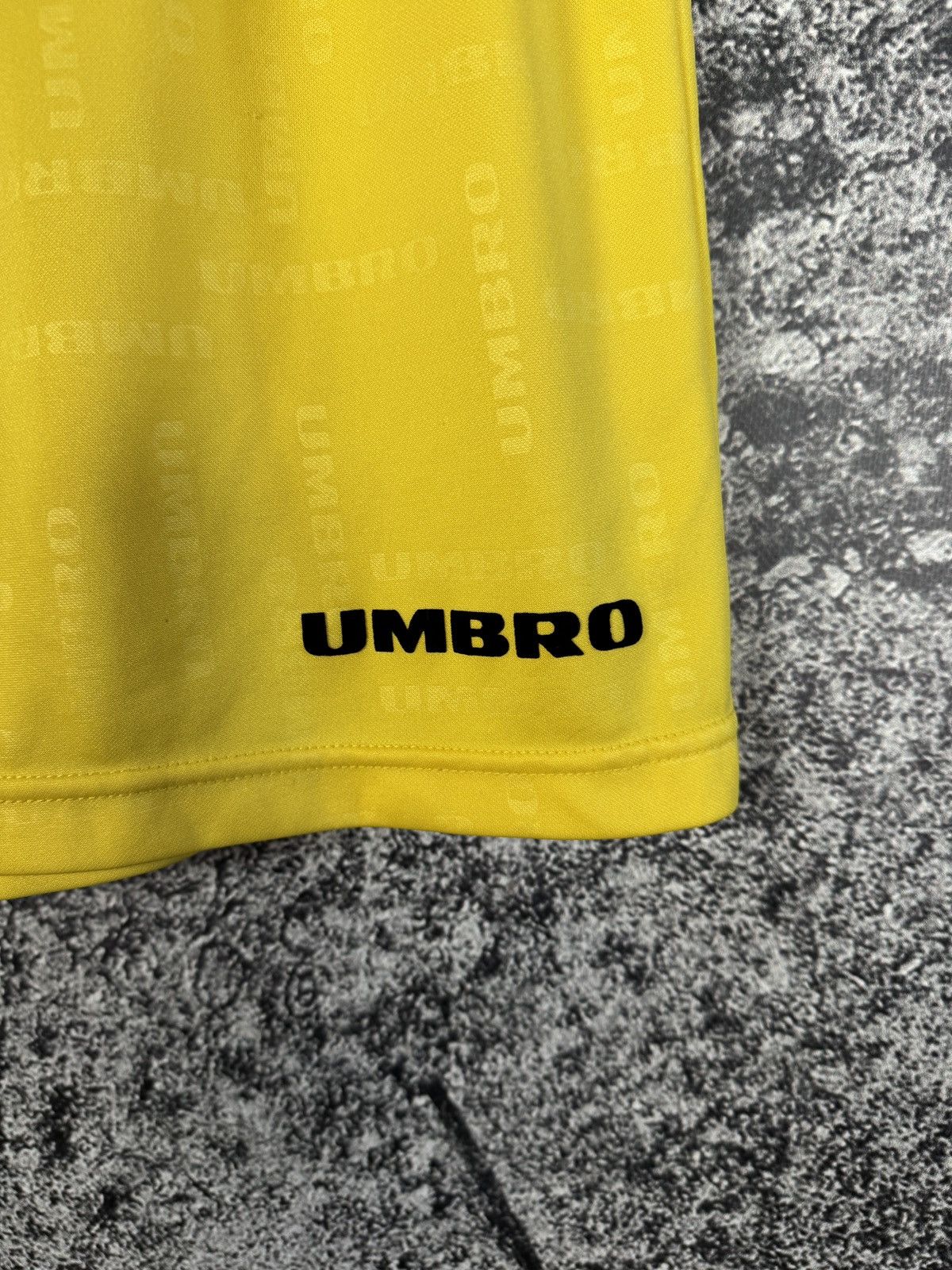 Umbro Umbro Vintage 90s Monogram Shorts Athletic Soccer Size L Size US 36 / EU 52 - 4 Thumbnail