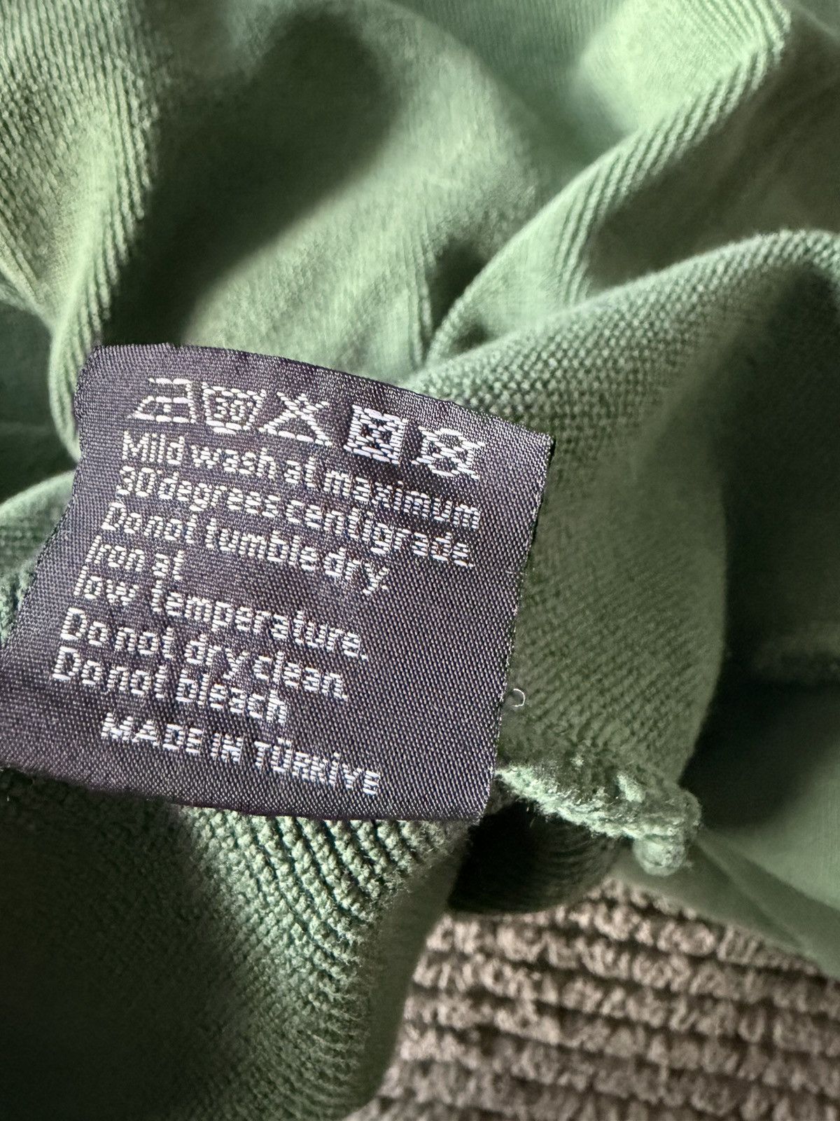 Who Decides War Sacred being zip up Size US XXL / EU 58 / 5 - 10 Thumbnail