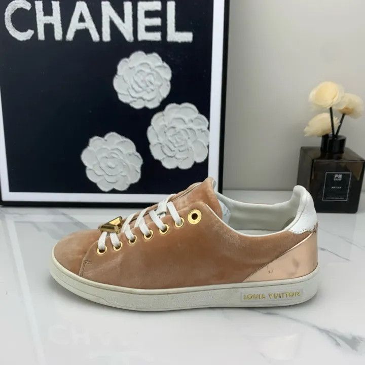 Louis Vuitton Louis Vuitton Suede Low-Top Sneakers in Brown -2508 Size US 5 / IT 35 - 3 Thumbnail