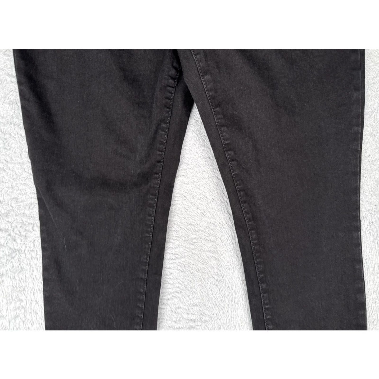 Old Navy Old Navy Jeans Womens 14 Regular Black Rockstar Mid Rise Skinny Stretch Denim Shirt? Size 36" / US 14 / IT 50 - 3 Thumbnail