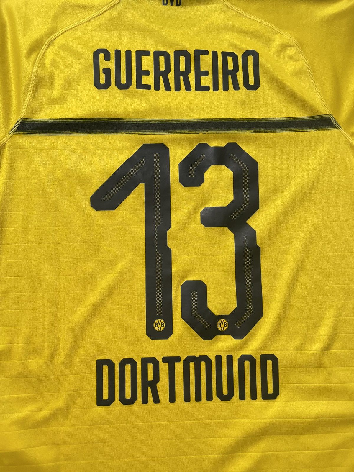 Puma Dortmund BvB 18/19 Third jersey. Guerreiro 13 Size US M / EU 48-50 / 2 - 2 Thumbnail