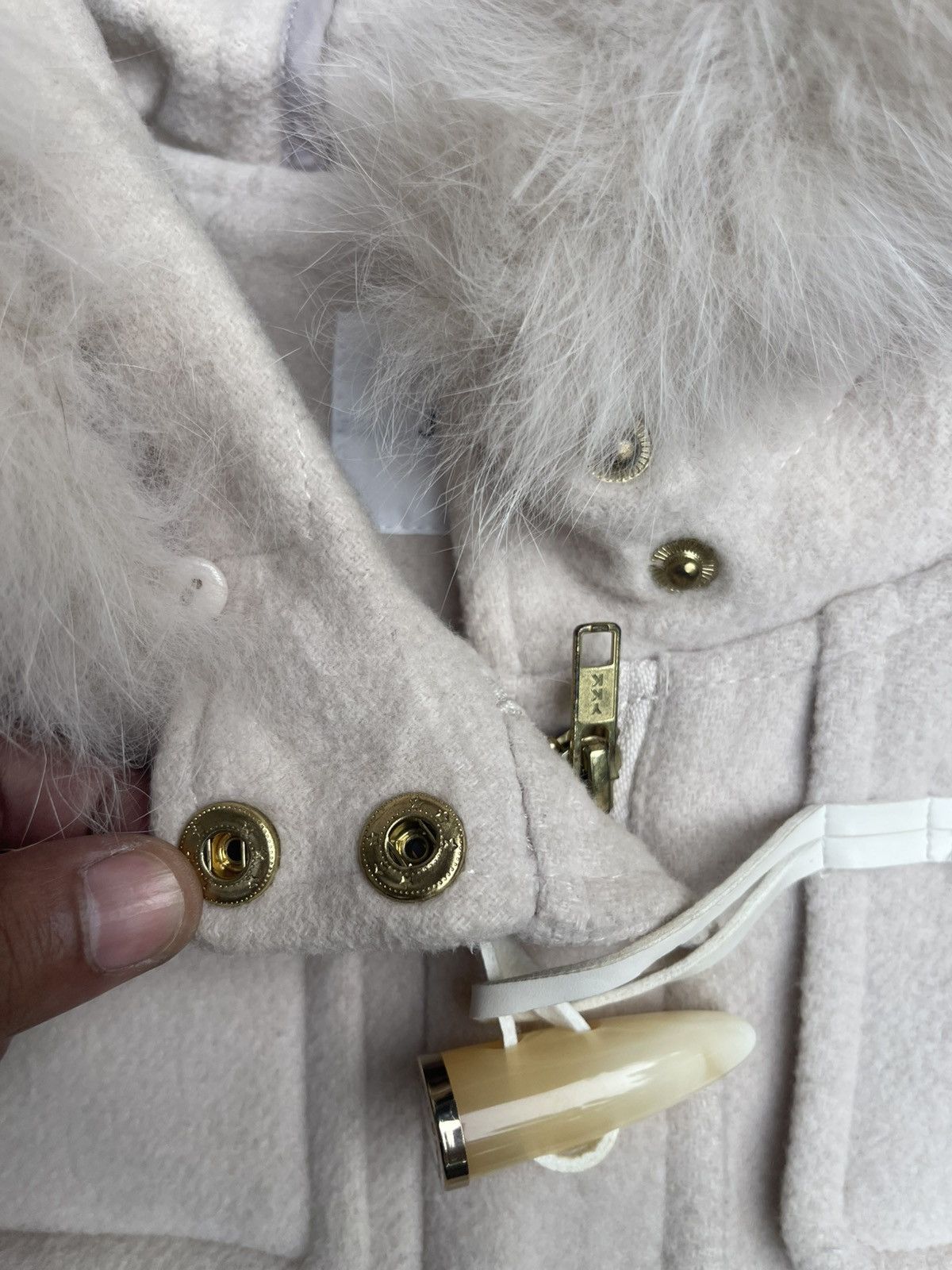 Designer × Japanese Brand × Jil Stuart Jill Stuart Toggle Duffle Coat with Faux Fur Hood Beige Wool Size US M / EU 48-50 / 2 - 5 Thumbnail