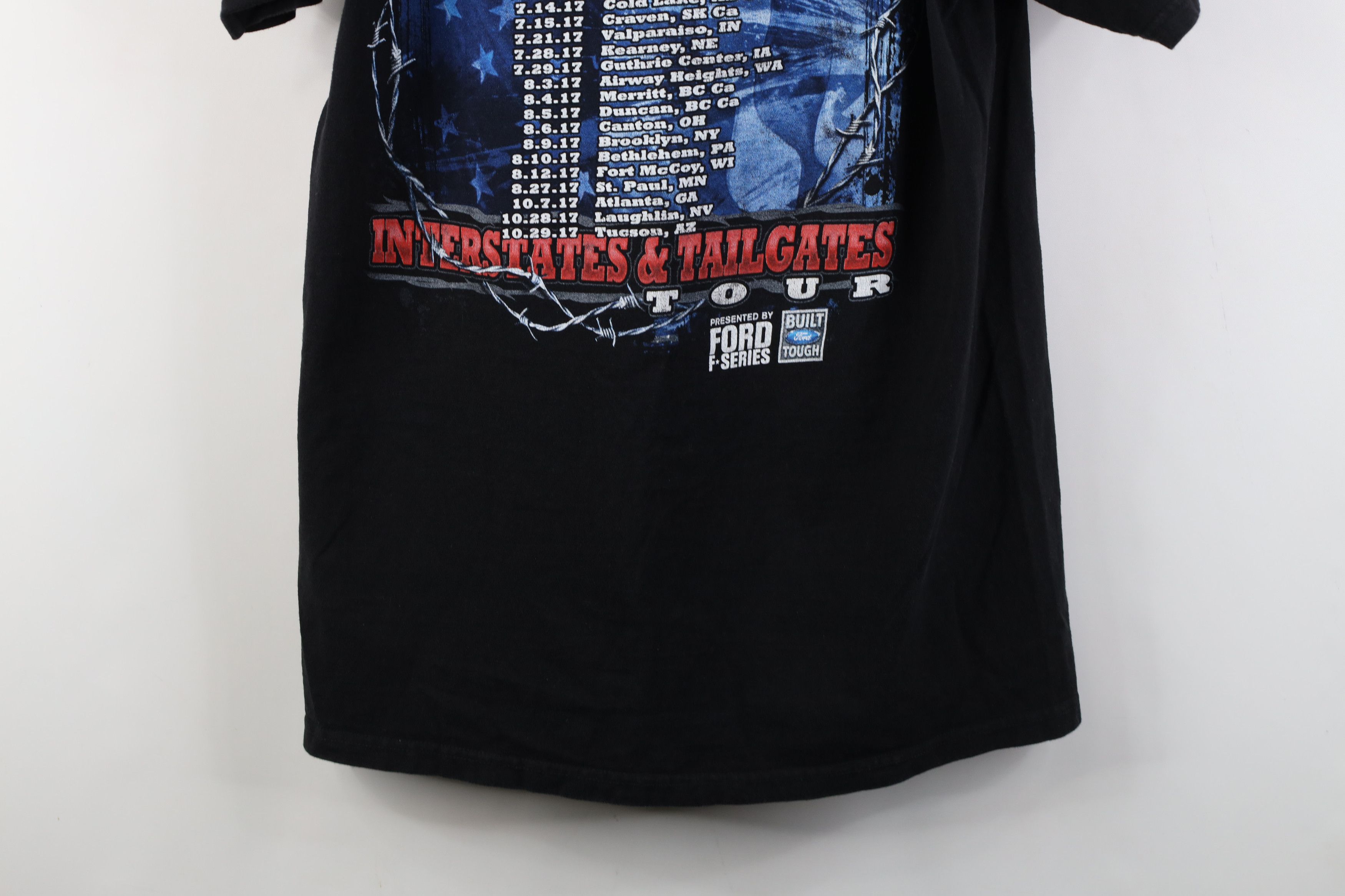 Vintage Y2K Interstates & Tailgates Tour Toby Keith Band T-Shirt Size US M / EU 48-50 / 2 - 14 Thumbnail