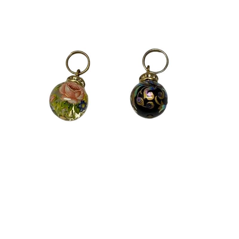 The Unbranded Brand Vintage Glass Ball Charm Pendant Floral Black Gold Jewelry Size ONE SIZE - 1 Thumbnail