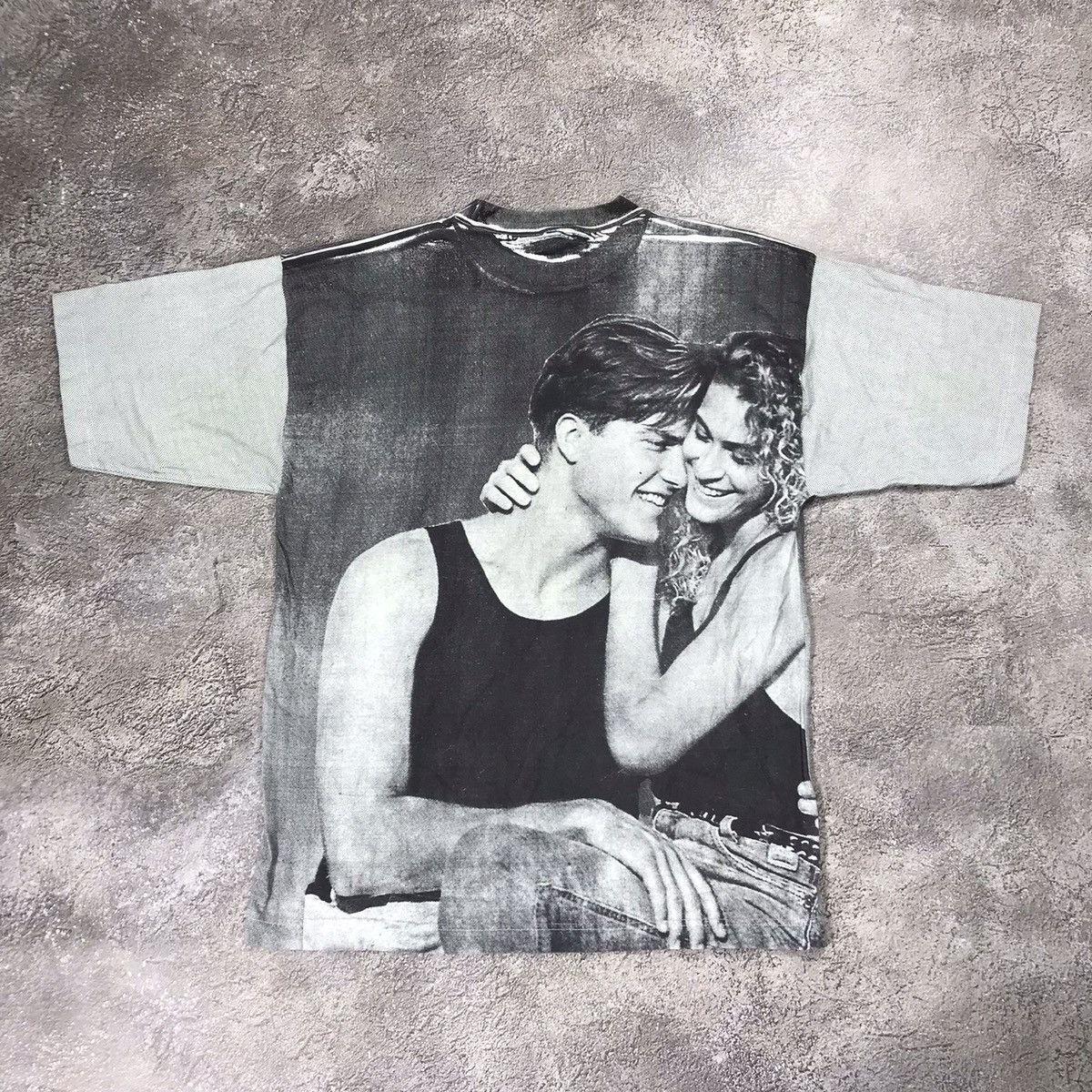 Vintage Vintage 90s Graphic Tee Couple Print Sun Faded Grunge Boxy L Size US L / EU 52-54 / 3 - 5 Thumbnail
