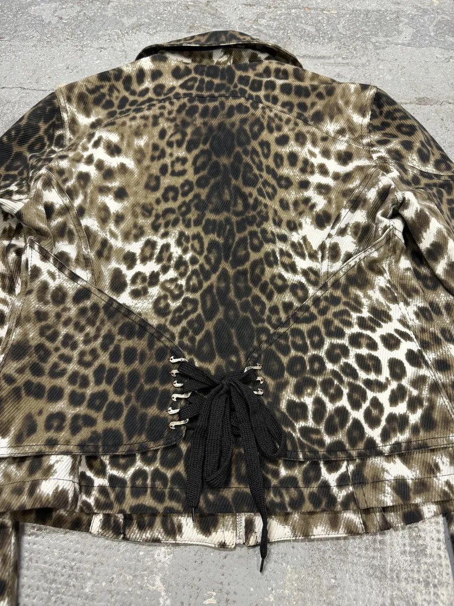 Roberto Cavalli 2000s Roberto Cavalli Leopard Print Zip Jacket Size M / US 6-8 / IT 42-44 - 9 Thumbnail