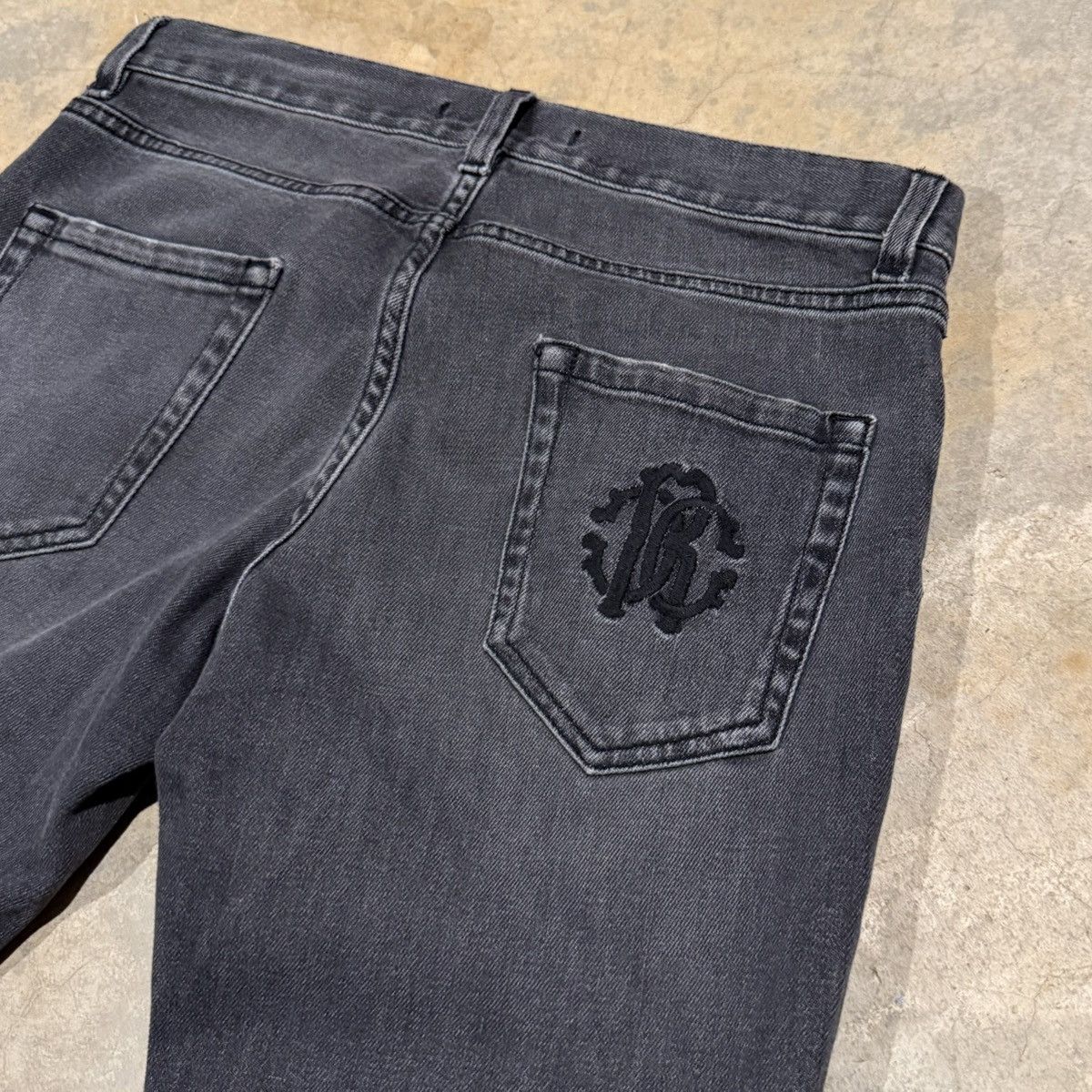 Roberto Cavalli Roberto Cavalli Faded Grey Logo Slim Cut Jeans ERD Grunge Size US 31 - 4 Thumbnail