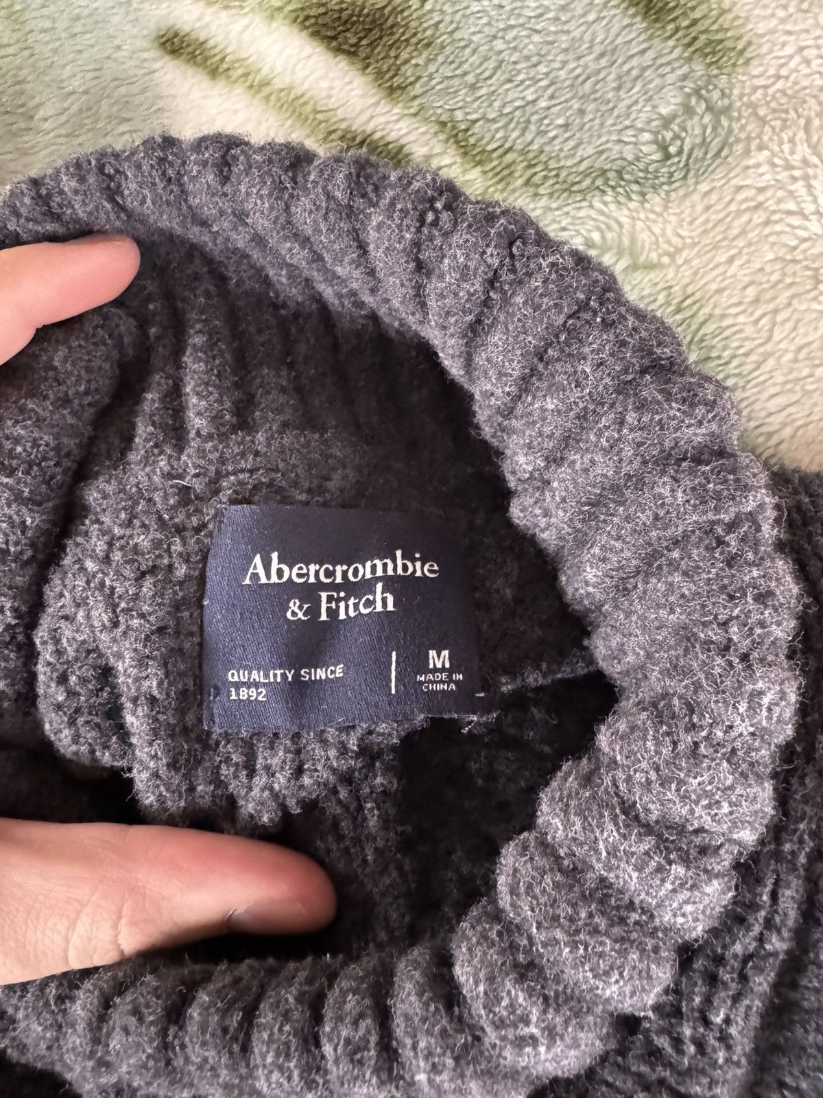 Abercrombie & Fitch Lovely A&F Sweater w/ Unique Stitching Sz. M Size US M / EU 48-50 / 2 - 3 Thumbnail