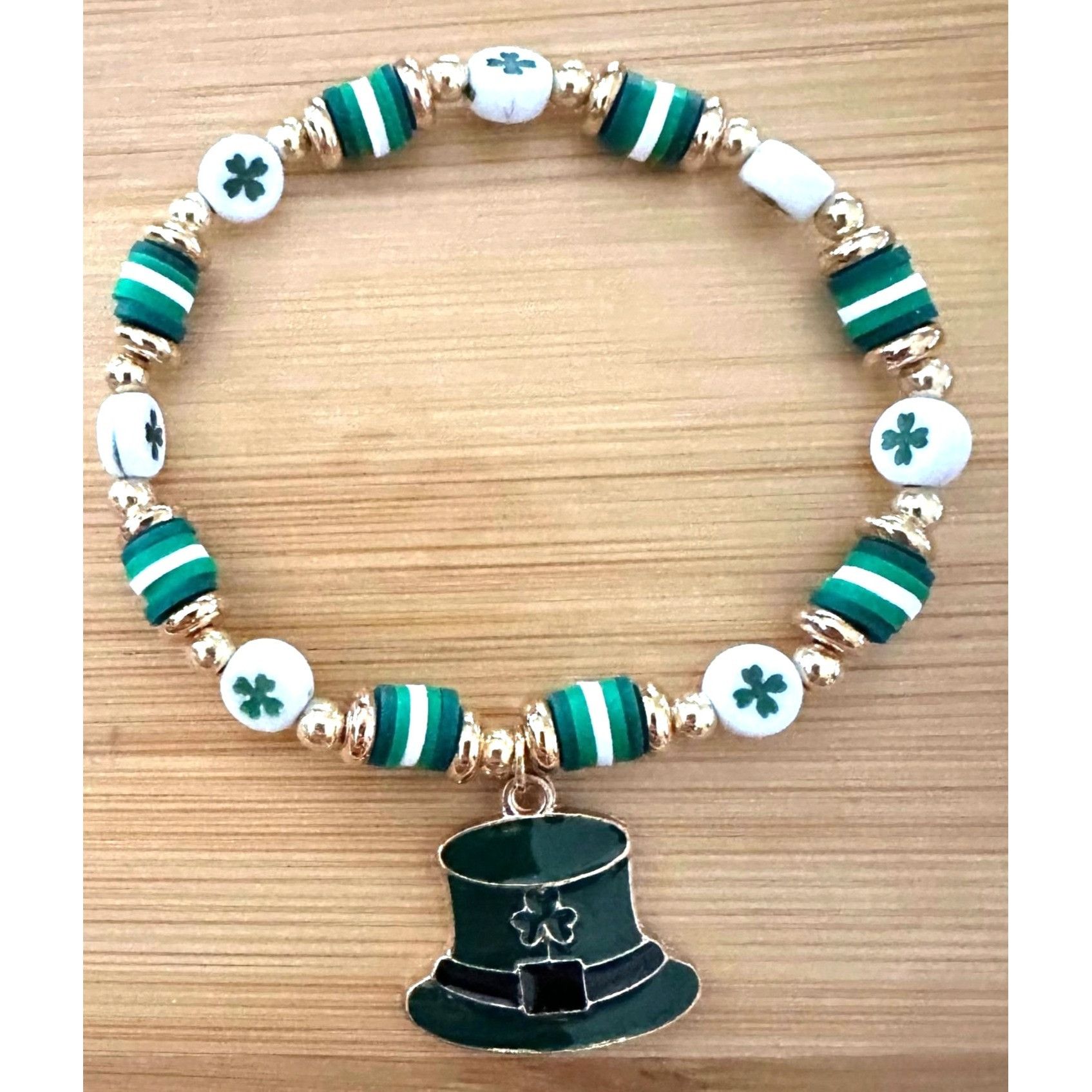 Handmade St Patricks Day Bracelet New Beaded Leprechaun Har Shamrock Size ONE SIZE - 3 Thumbnail