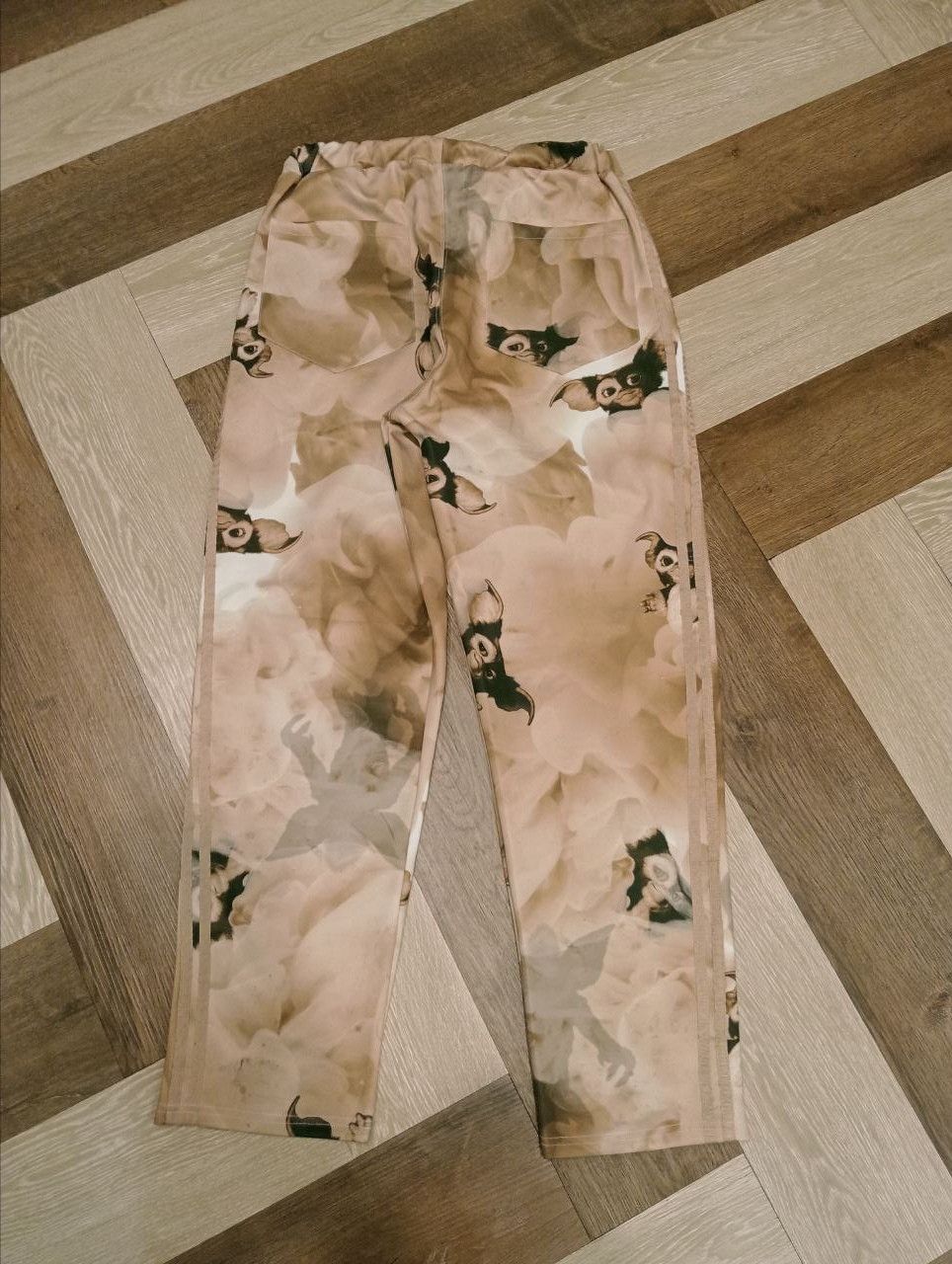 Japanese Brand MILKBOY JAPAN X GREMLINS WARNER BROS SWEATPANTS Size US 31 - 6 Thumbnail