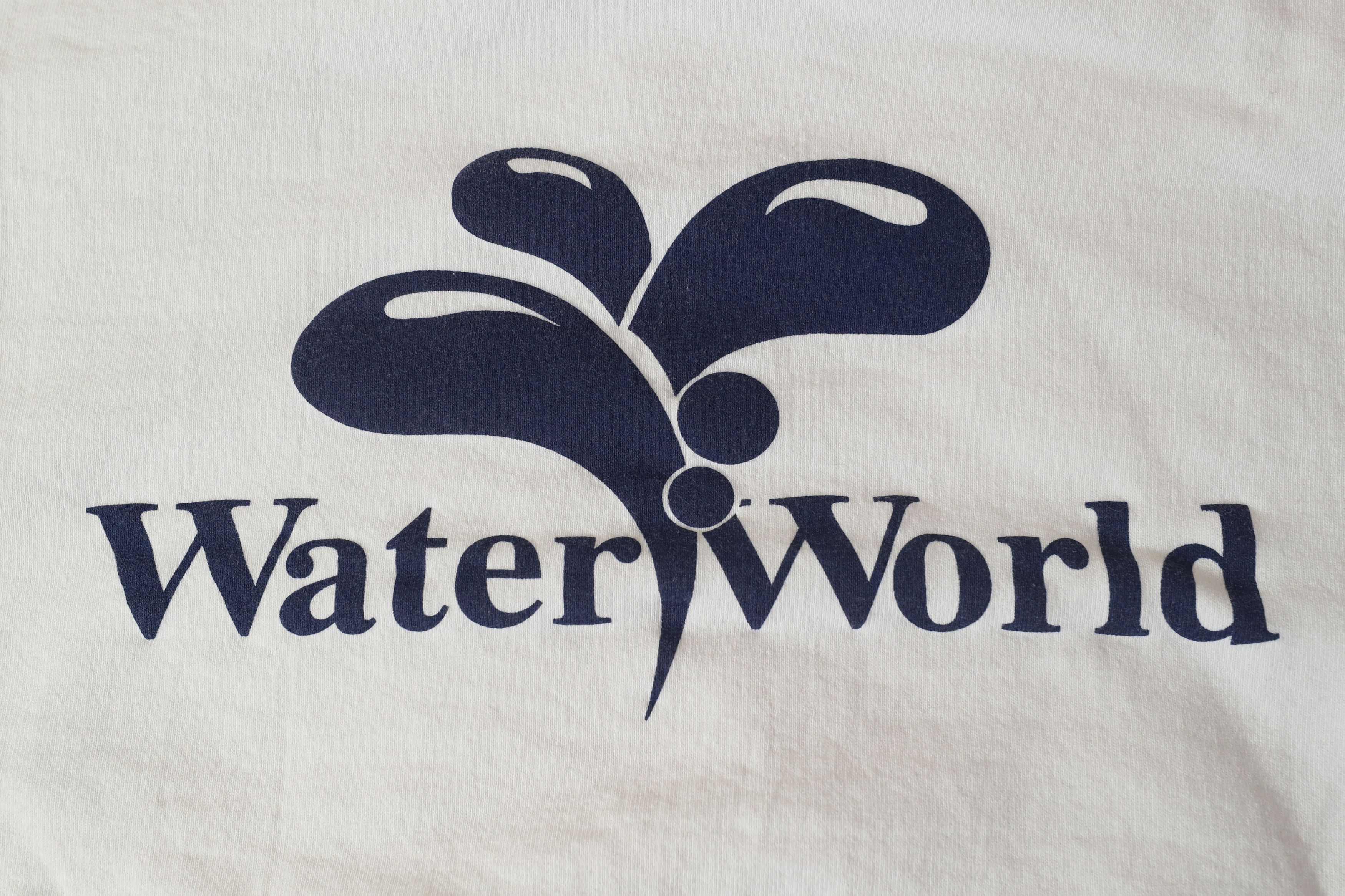 Fruit Of The Loom Denver Water World Vintage White Employee Crewneck (XXL) Size US XXL / EU 58 / 5 - 11 Thumbnail