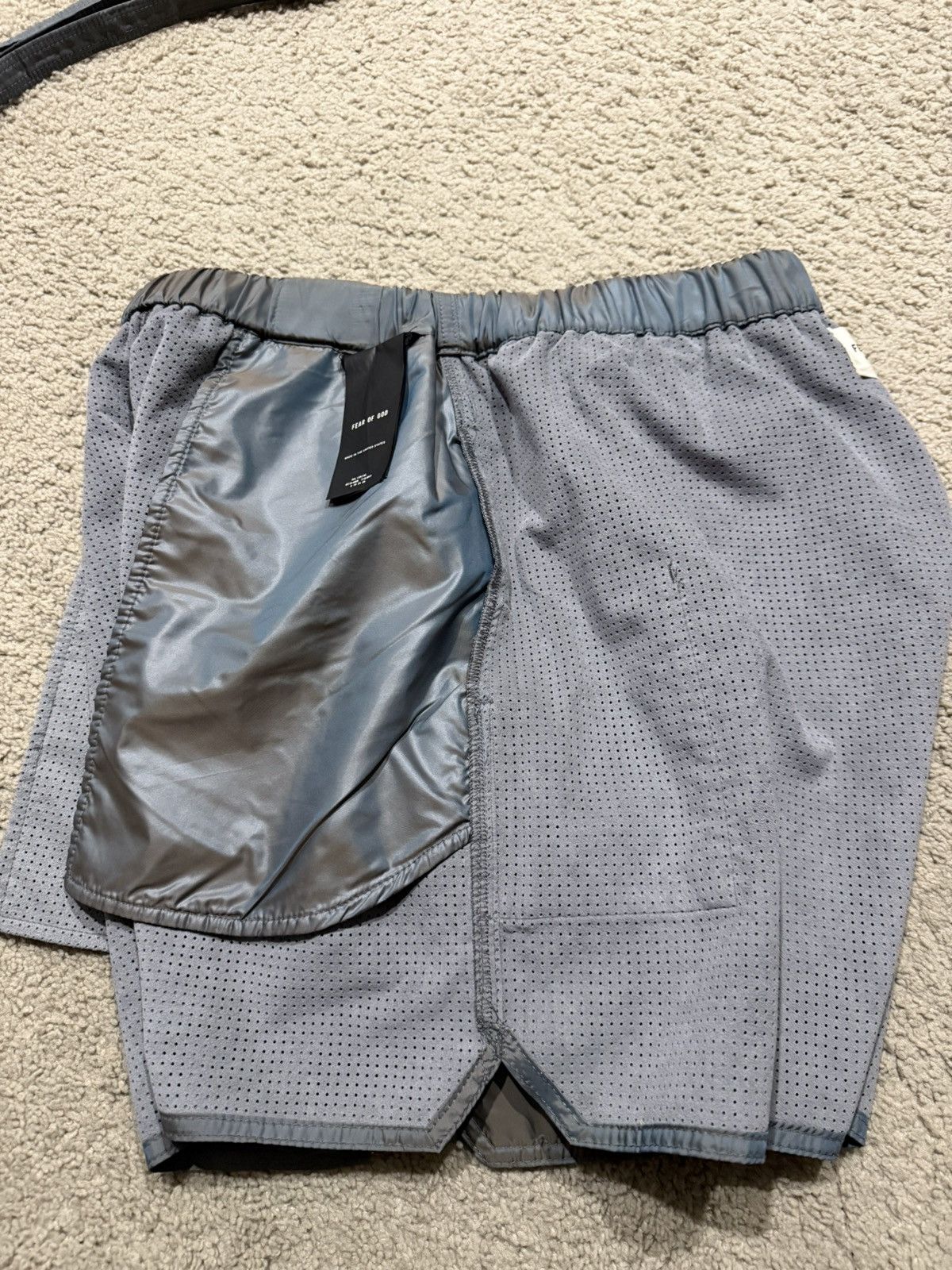 Fear of God Fear of God, green iridescent military shorts Size US 30 / EU 46 - 3 Thumbnail