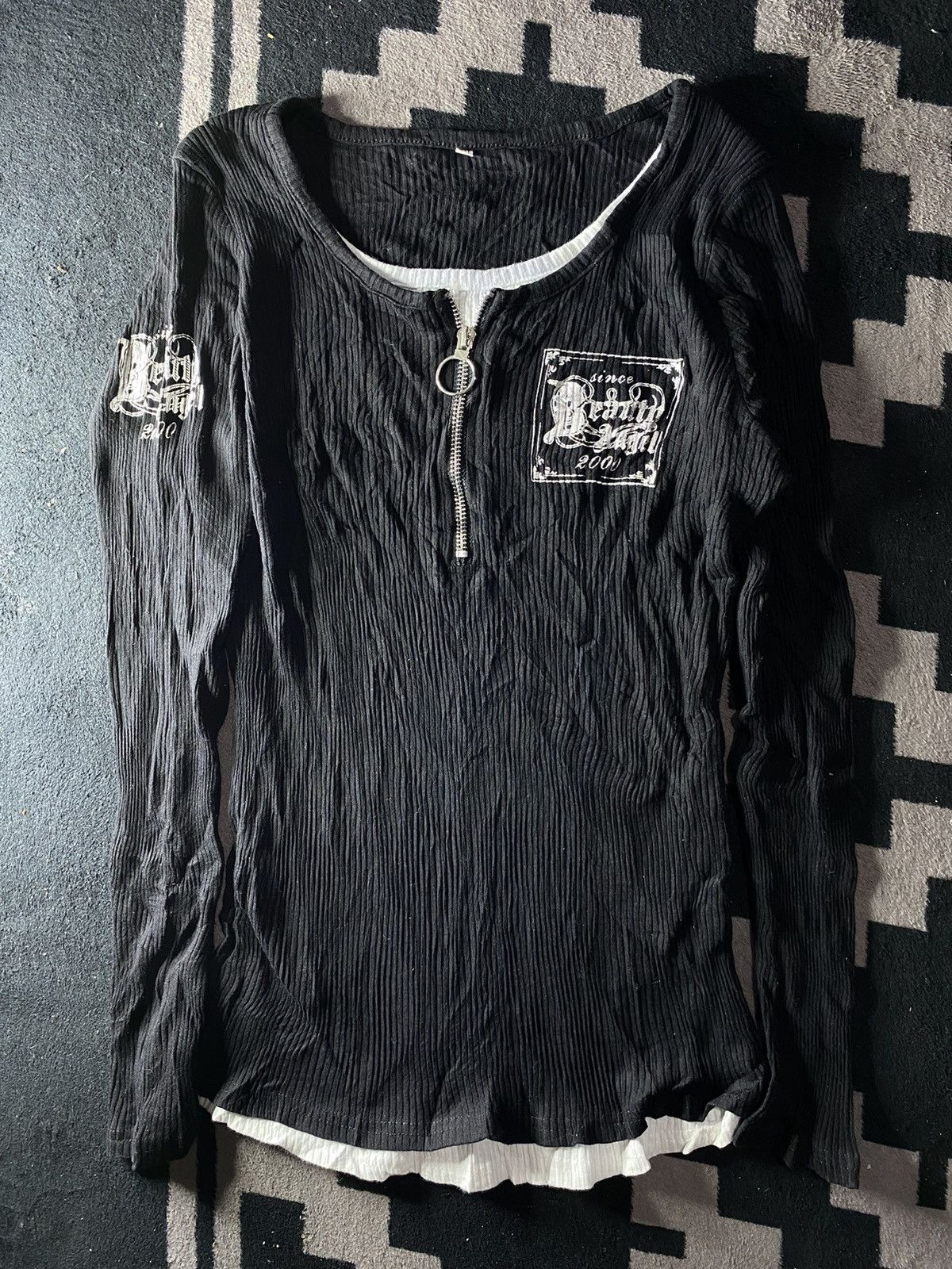 20471120 Vintage beauty angels double layers longsleeve tshirt Size US M / EU 48-50 / 2 - 1 Thumbnail