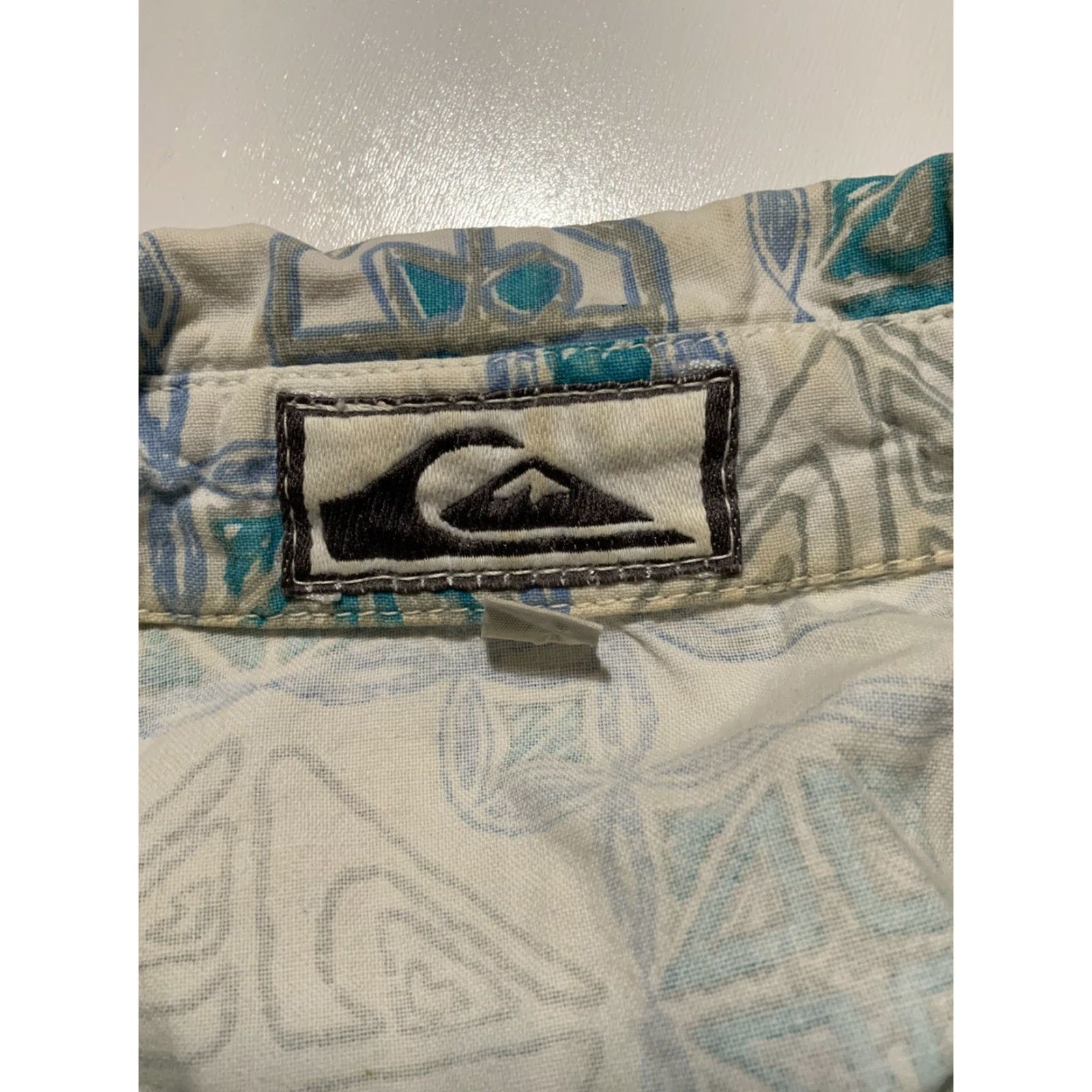 Quiksilver VINTAGE Quiksilver Geometric Tribal Surf Skate Hawaiian Button Shirt XL Mens Size US XL / EU 56 / 4 - 5 Thumbnail