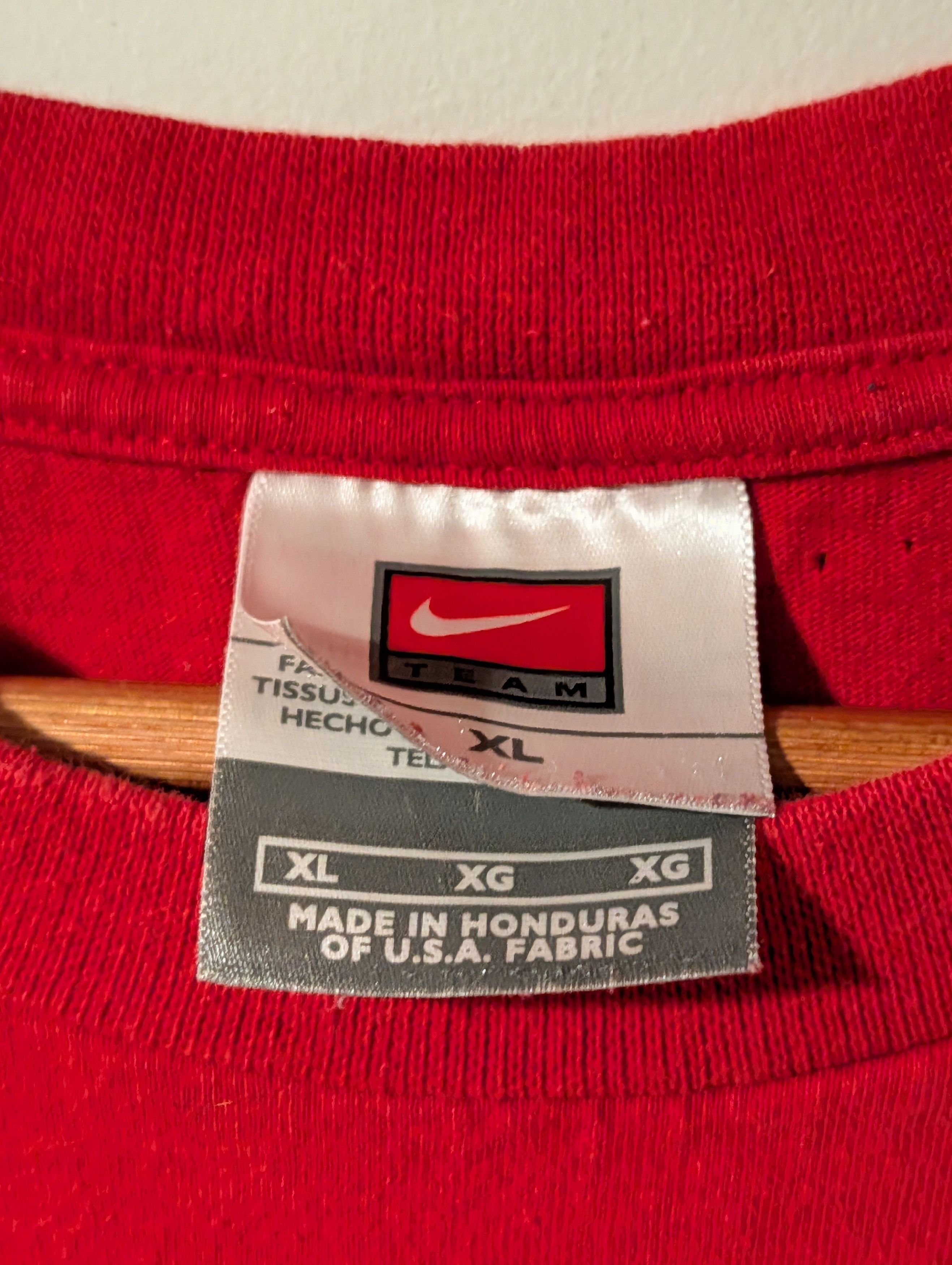 MLB Vintage 2005 Boston Red Sox Nike Center Swoosh Long-Sleeve Size US XL / EU 56 / 4 - 6 Thumbnail