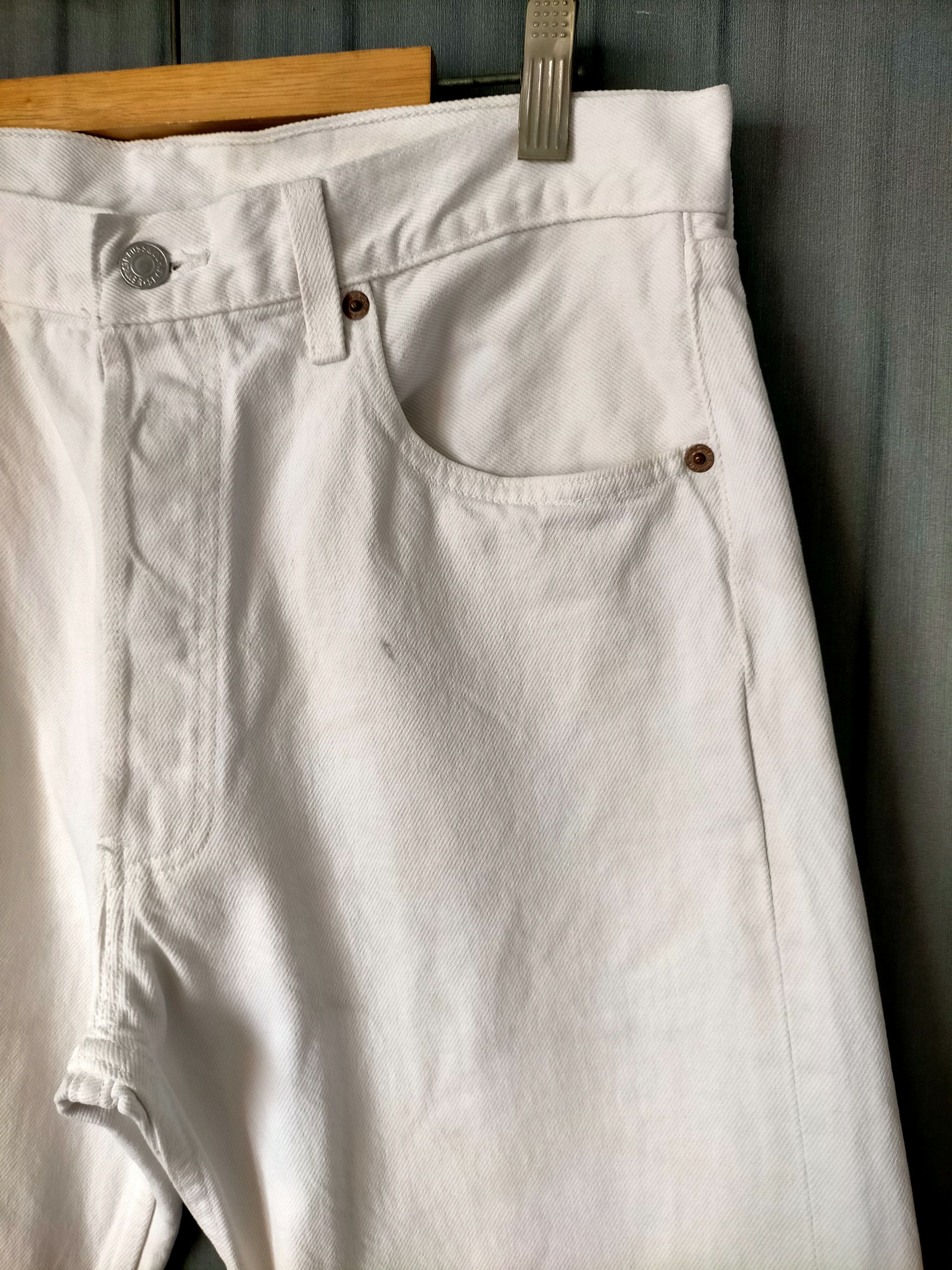 Levi's Vintage Clothing Vintage Levis 501 Usa Button Fly White Jeans Size US 33 - 7 Thumbnail
