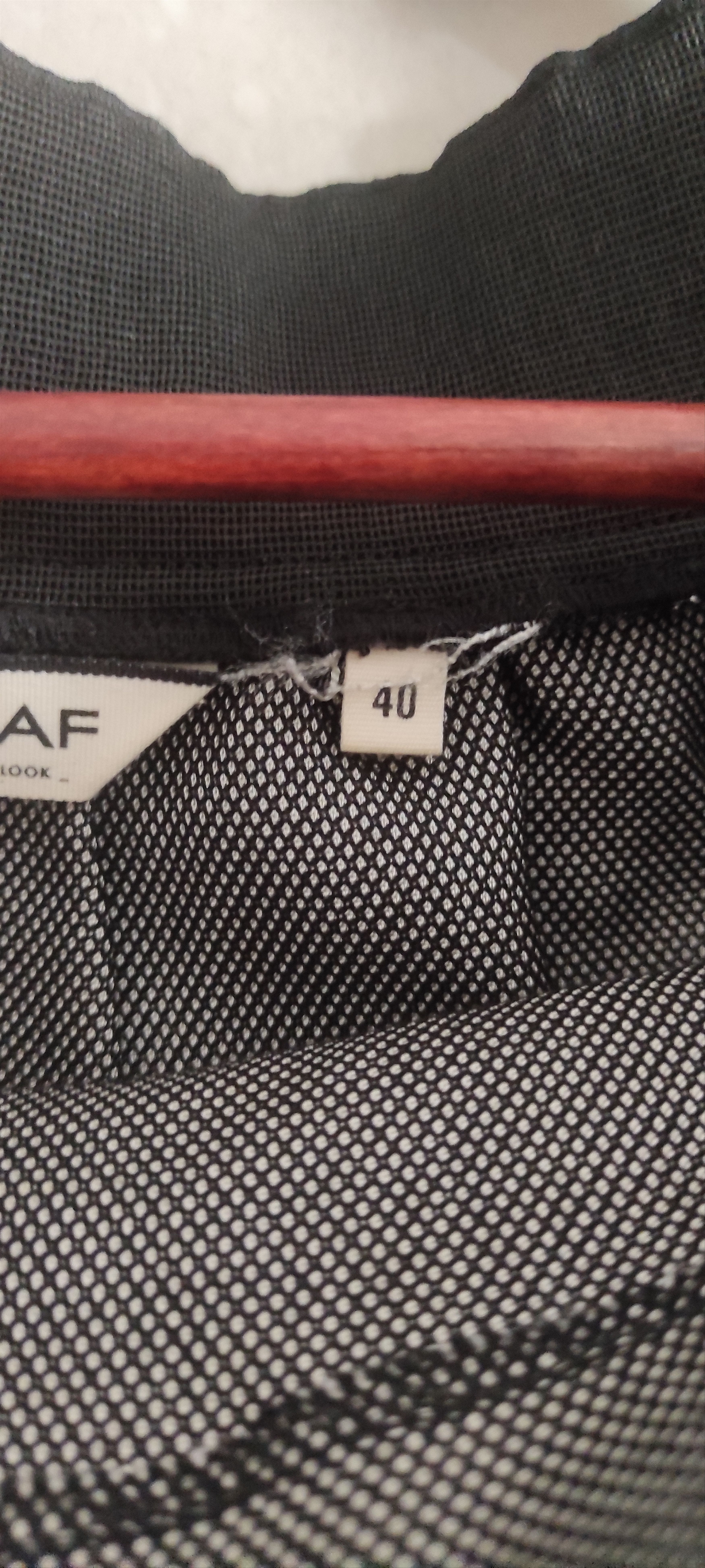 Other Vintage NAF NAF Pencil Skirt Women Mini Skirt Black Grey Size 27" / US 4 / IT 40 - 9 Thumbnail