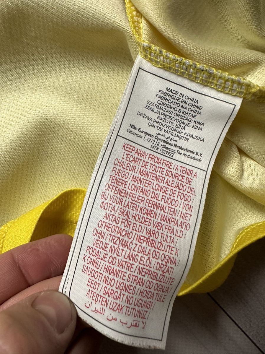 Nike × Vintage Vintage Nike Barcelona soccer jersey size Xl yellow away Size US XL / EU 56 / 4 - 5 Thumbnail
