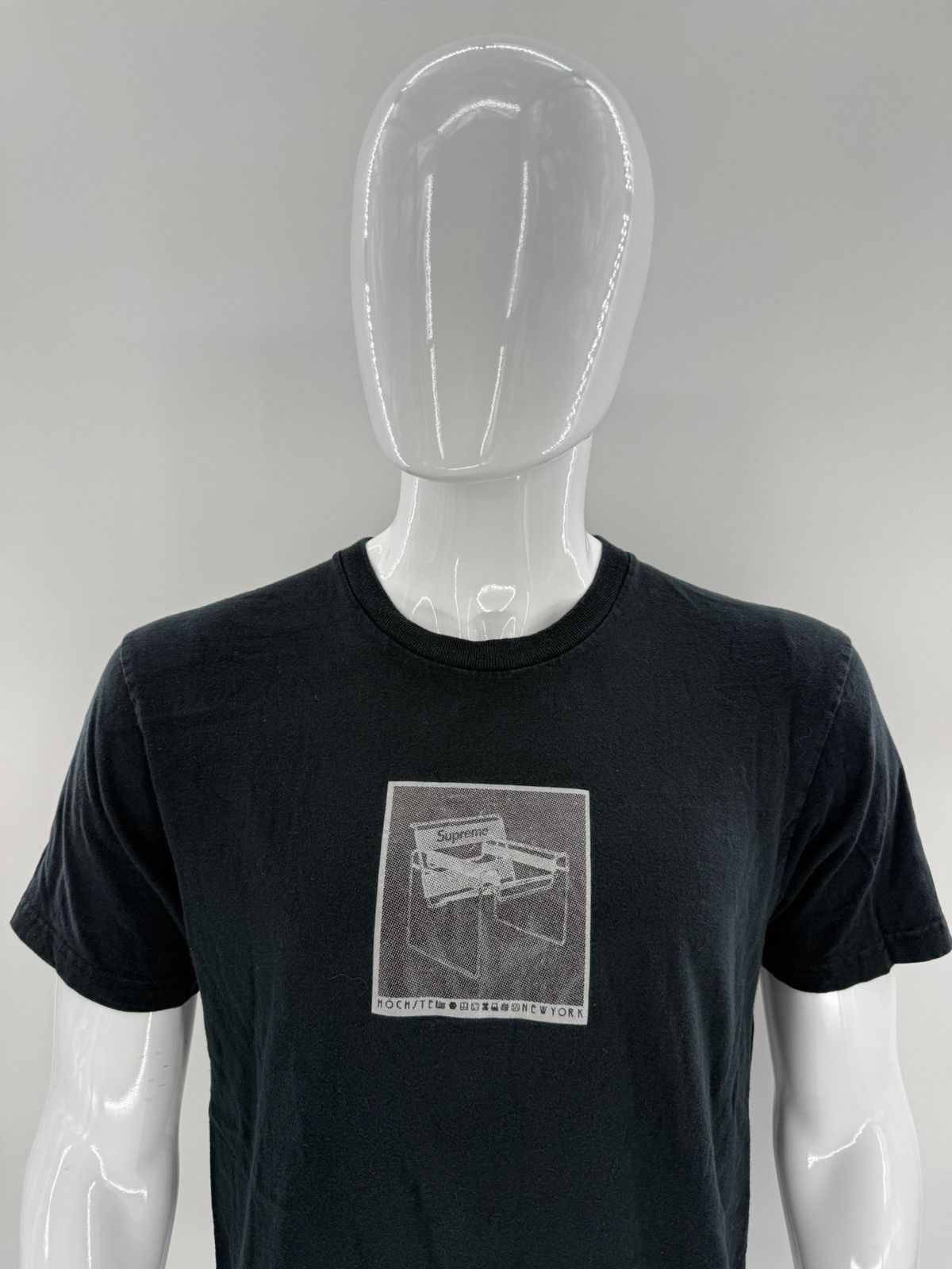 Supreme Supreme T Shirt Short Sleeve Black Beach Chair Ny Mens M Size US M / EU 48-50 / 2 - 2 Thumbnail
