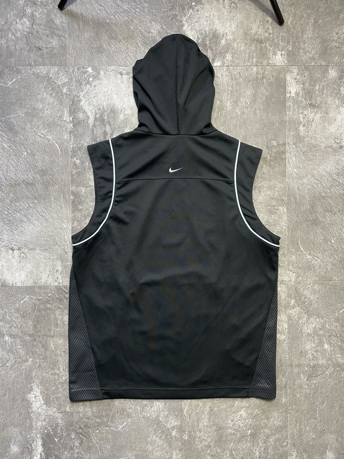 Nike Vintage Nike Y2k AirMax 360 Center Swoosh Hooded Vest Drill Size US L / EU 52-54 / 3 - 5 Thumbnail