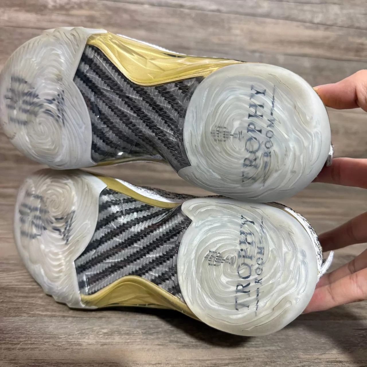 Nike AJ23 Trophy Room White/Platinum 43 #256/523 Worn Once Size US 9.5 / EU 42-43 - 8 Thumbnail