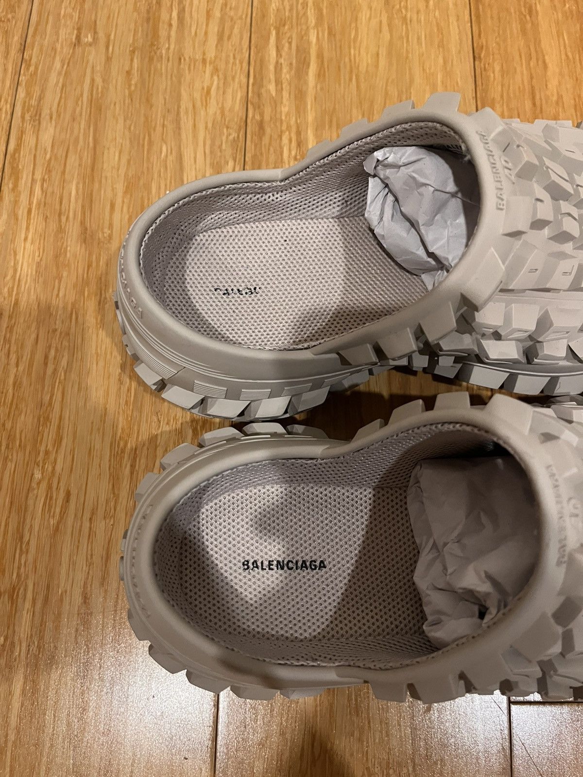 Balenciaga Defender Clog Size US 7 / EU 40 - 7 Thumbnail