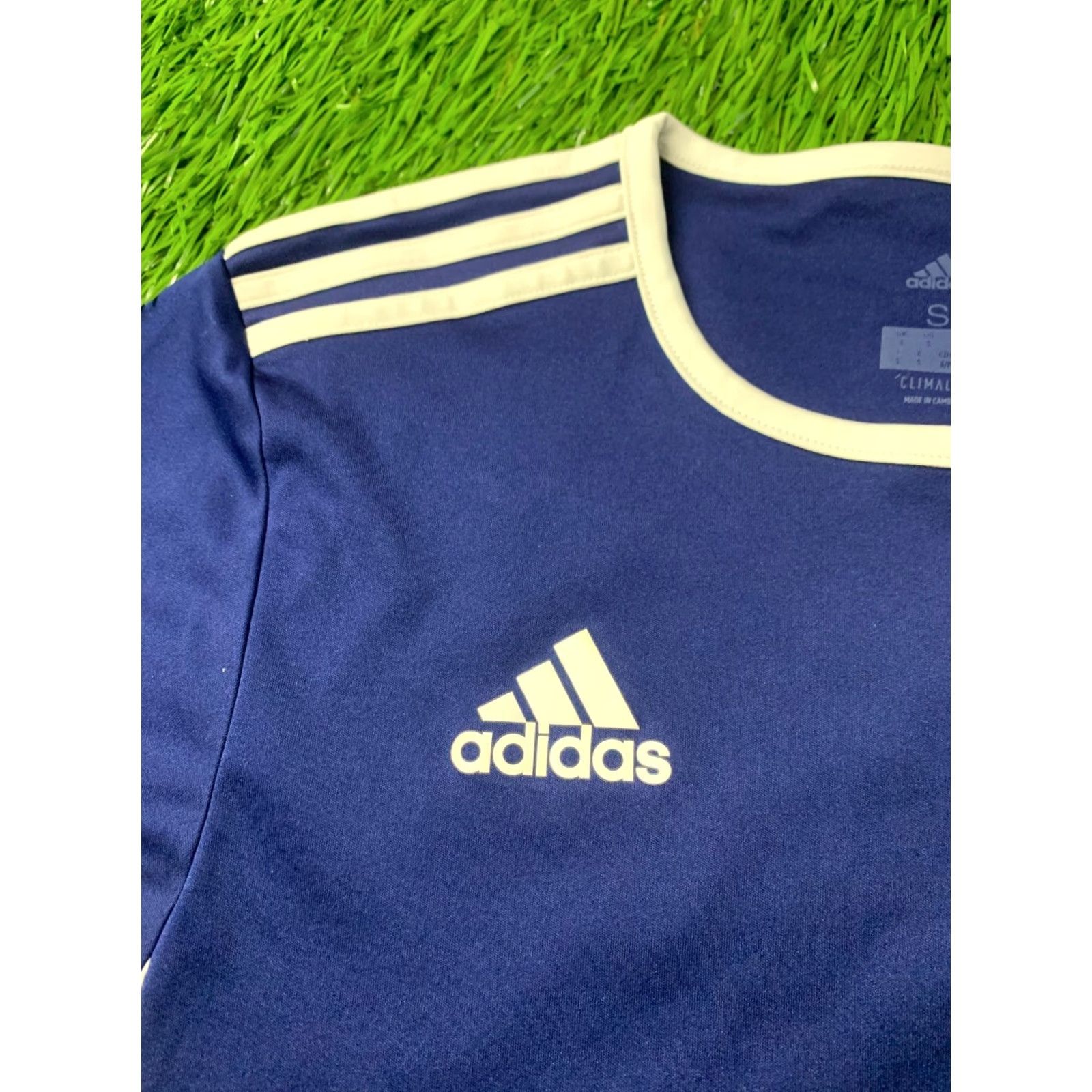 Adidas ADIDAS PERFORMANCE FOOTBALL SHIRT S Navy Blue and White 100% Polyester (Recycled) Vintage No Men Short Sleeve 2018 Size US S / EU 44-46 / 1 - 3 Thumbnail
