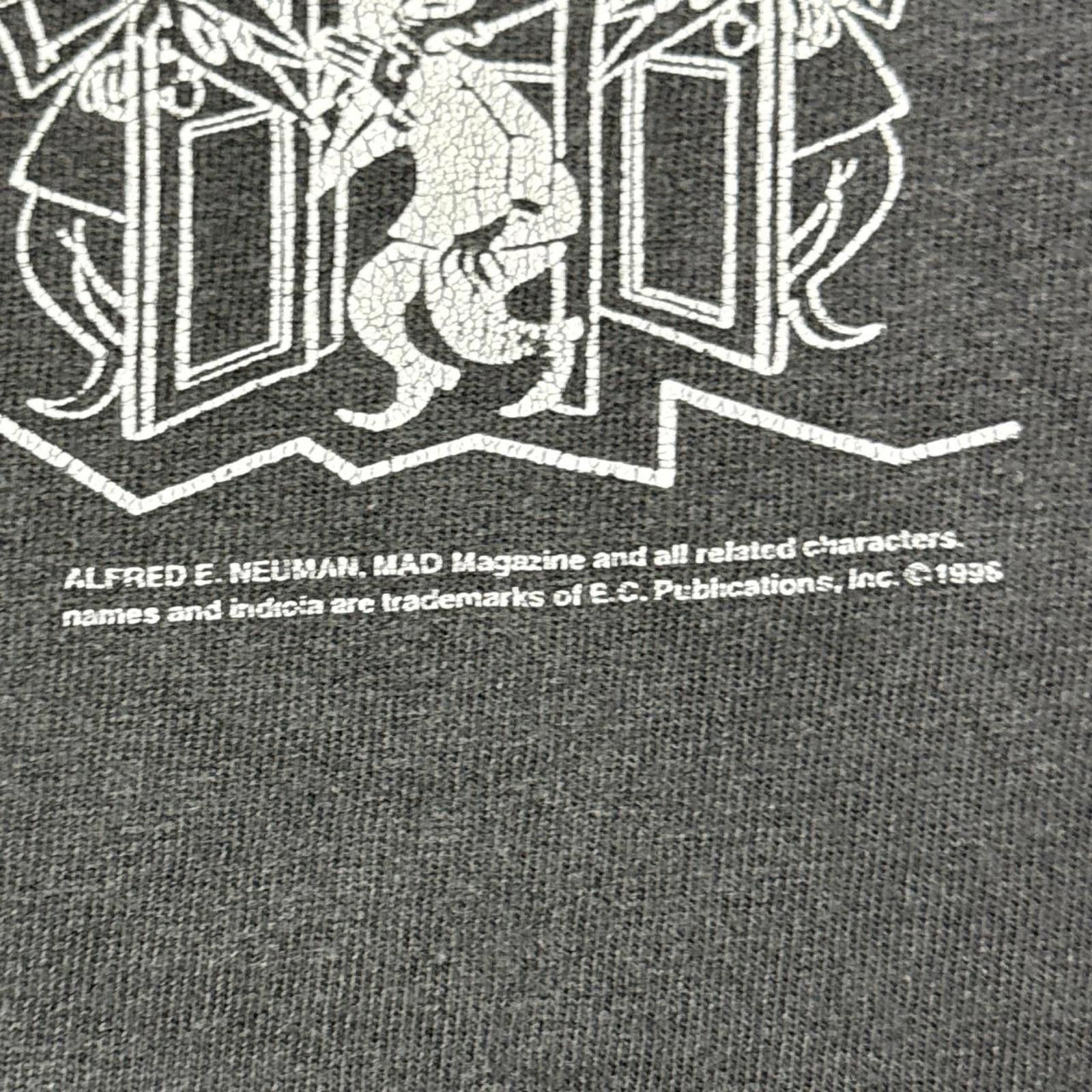 Other Spy Vs Spy MAD Cartoon Network Faded Vintage 1996 T-Shirt Size US L / EU 52-54 / 3 - 4 Thumbnail
