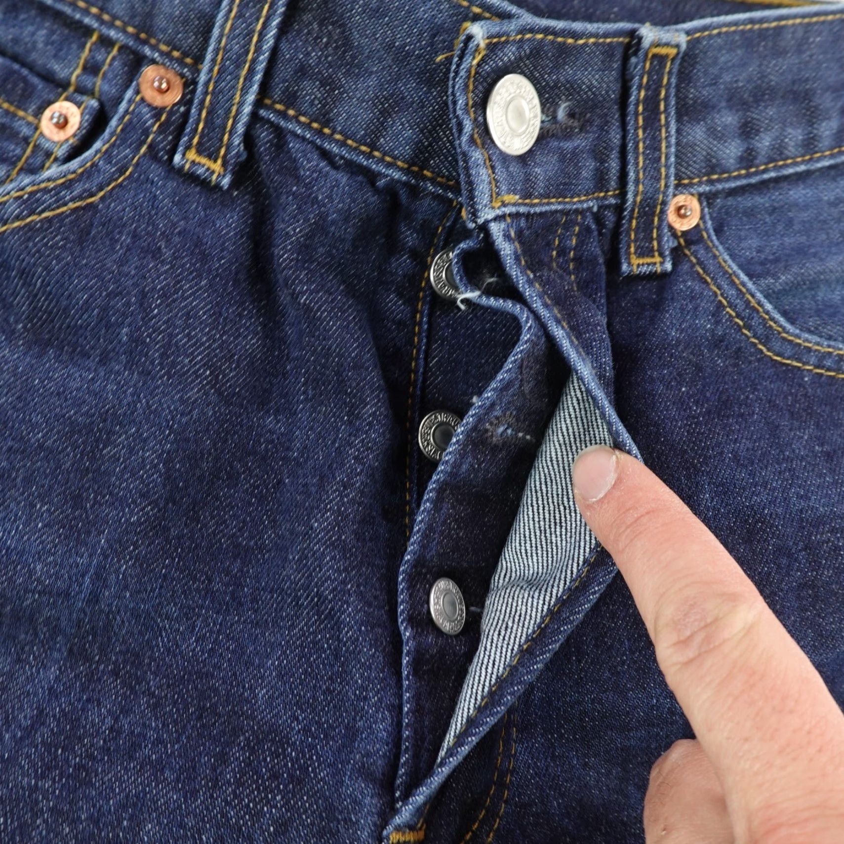 Levi's VINTAGE Levi's 501 Jeans Men 29x34 Blue Dark Wash Button Fly Denim Straight 1980s Mens Jeans Size US 28 / EU 44 - 5 Thumbnail