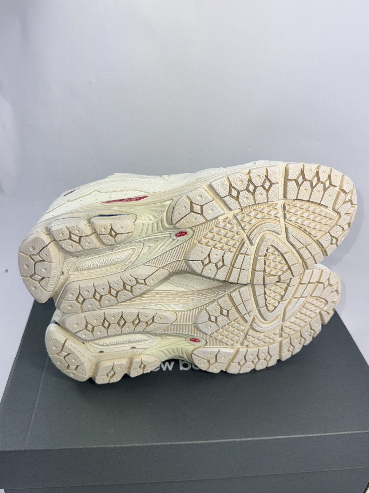 New Balance NEW BALANCE 2002R PROTECTION PACK SEA SALT SNEAKERS Size US 11 / EU 44 - 6 Thumbnail