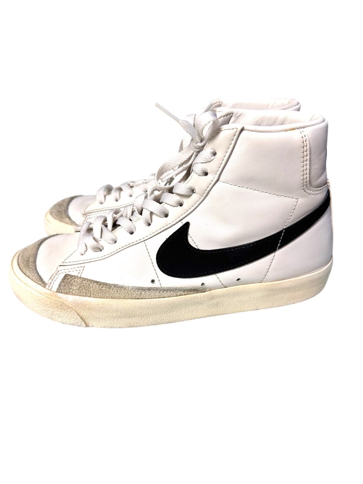 Nike NIKE White/Black Blazer Mid ‘77 Sneakers Sz 8 Size US 8 / IT 38 - 1 Thumbnail