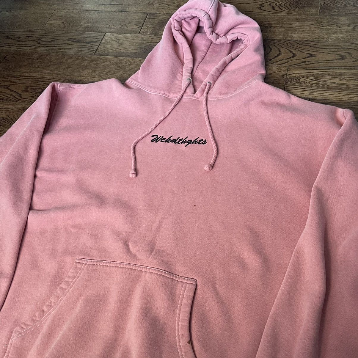 wckdthghts WTLA BodyBag Boys Salmon Pink Hoodie Sz XL - Great Condition Size US XL / EU 56 / 4 - 2 Thumbnail
