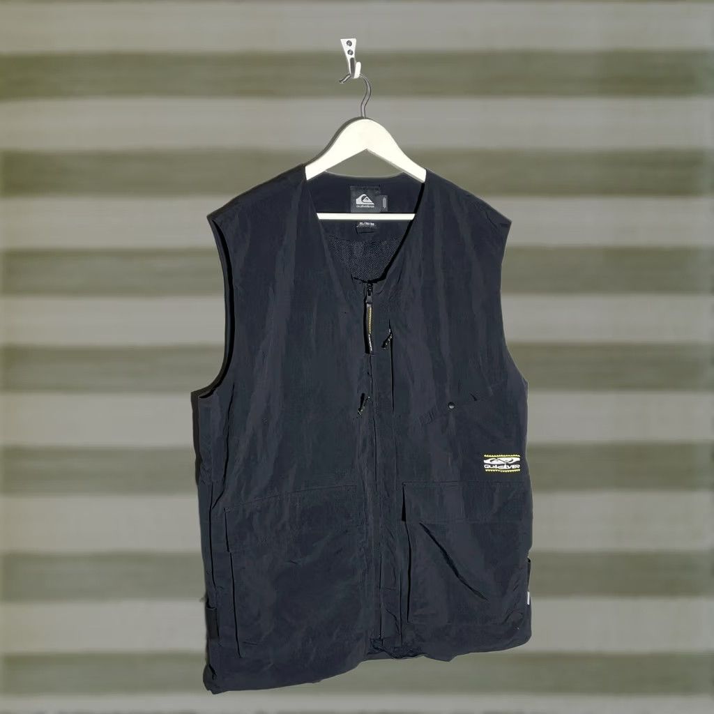 Quiksilver Quiksilver Nylon Y2k Streetwear Style Multi Pocket Sleeveless Jacket XL Black Casual Surf Streetwear Mens Jacket Size US XL / EU 56 / 4 - 1 Thumbnail