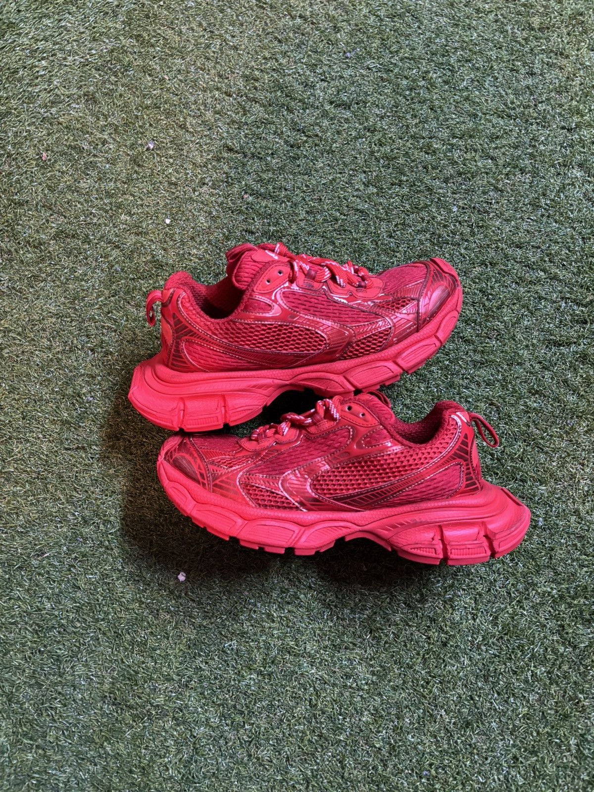 Balenciaga Balenciaga 3XL Red Size US 7 / EU 40 - 1 Thumbnail