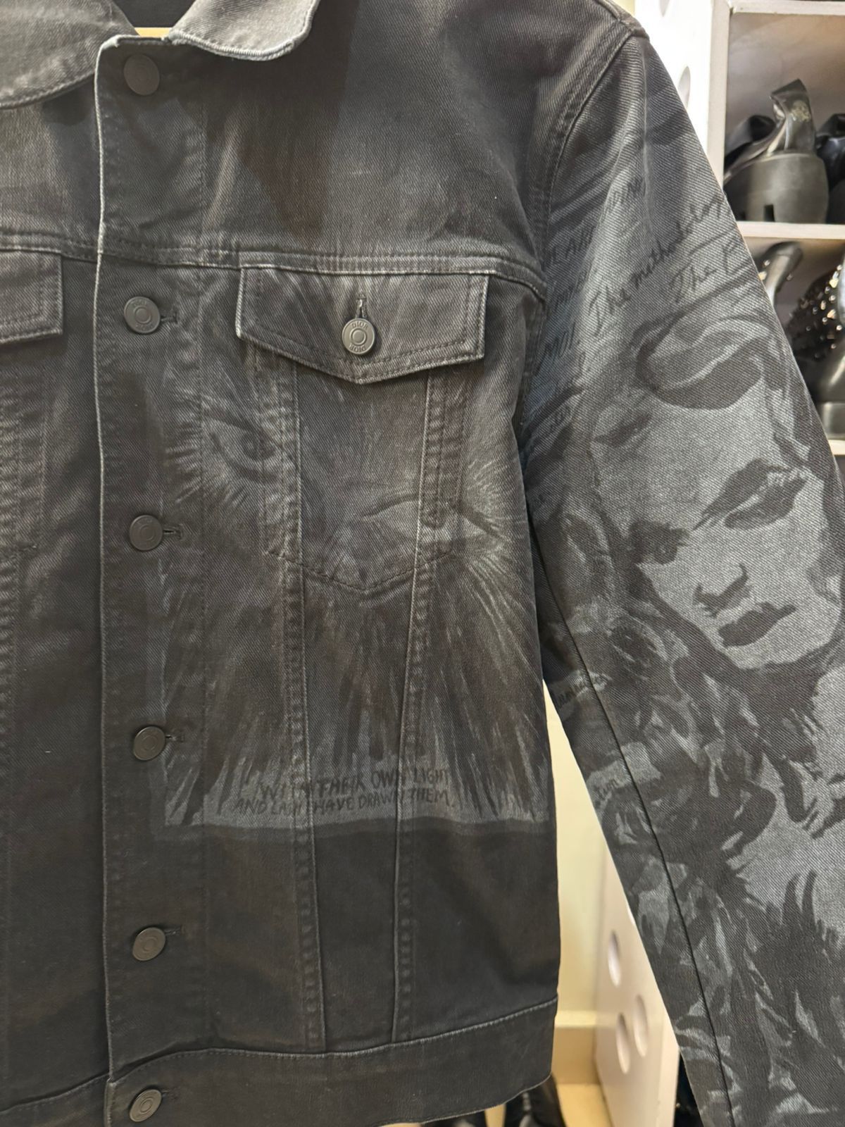 Dior 🕷️💥 Dior Graffiti Denim jacket Size US M / EU 48-50 / 2 - 5 Thumbnail