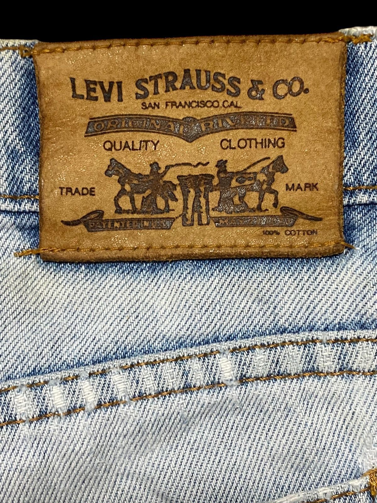 Levi's Vintage Clothing Vintage Levis 525 Light Wash Patched Distressed Jeans Size US 29 - 14 Thumbnail