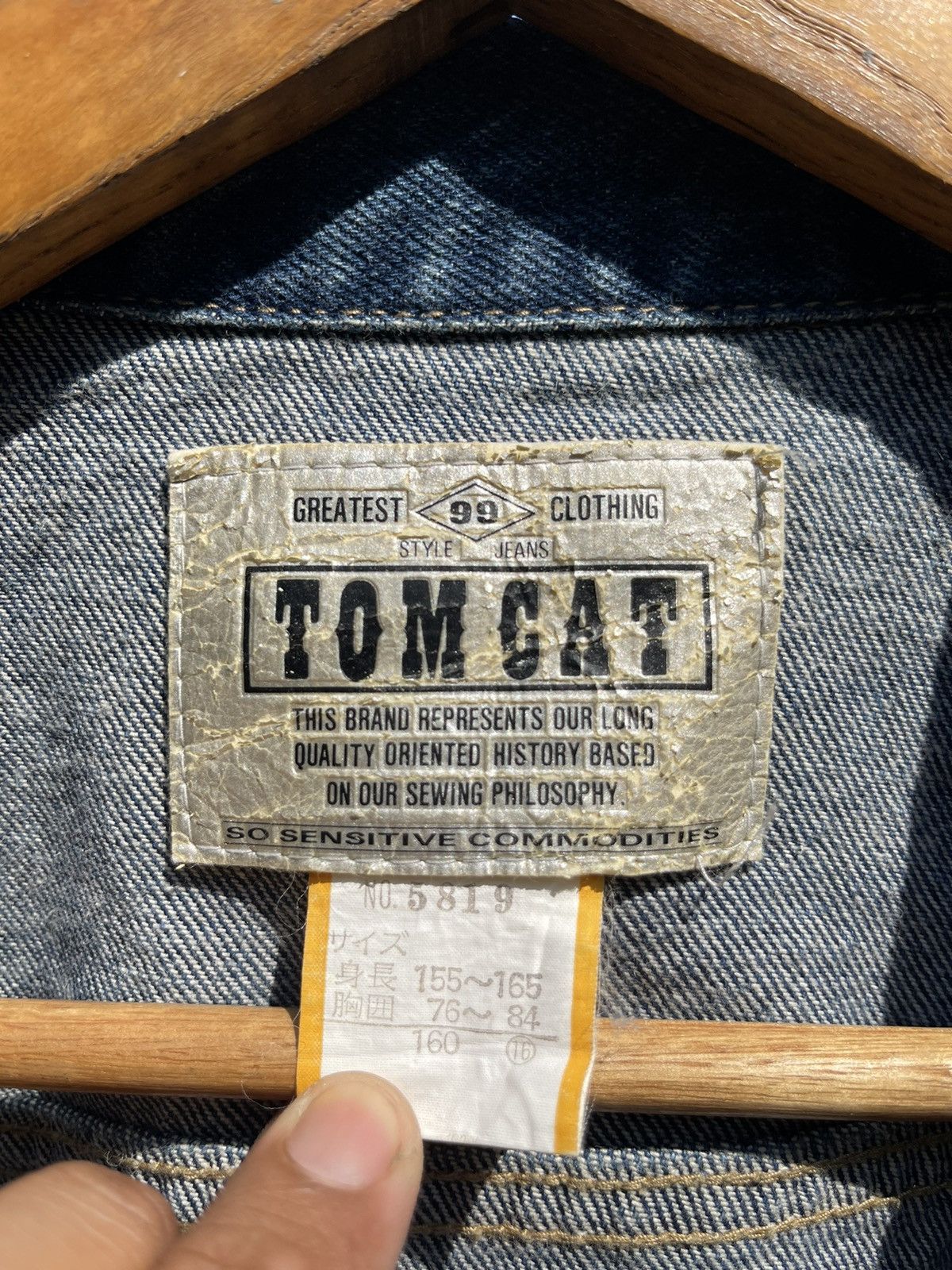 Japanese Brand Vintage Tom Cat Distressed Denim Jacket 90s JapaneseWorkwear Size US M / EU 48-50 / 2 - 13 Thumbnail