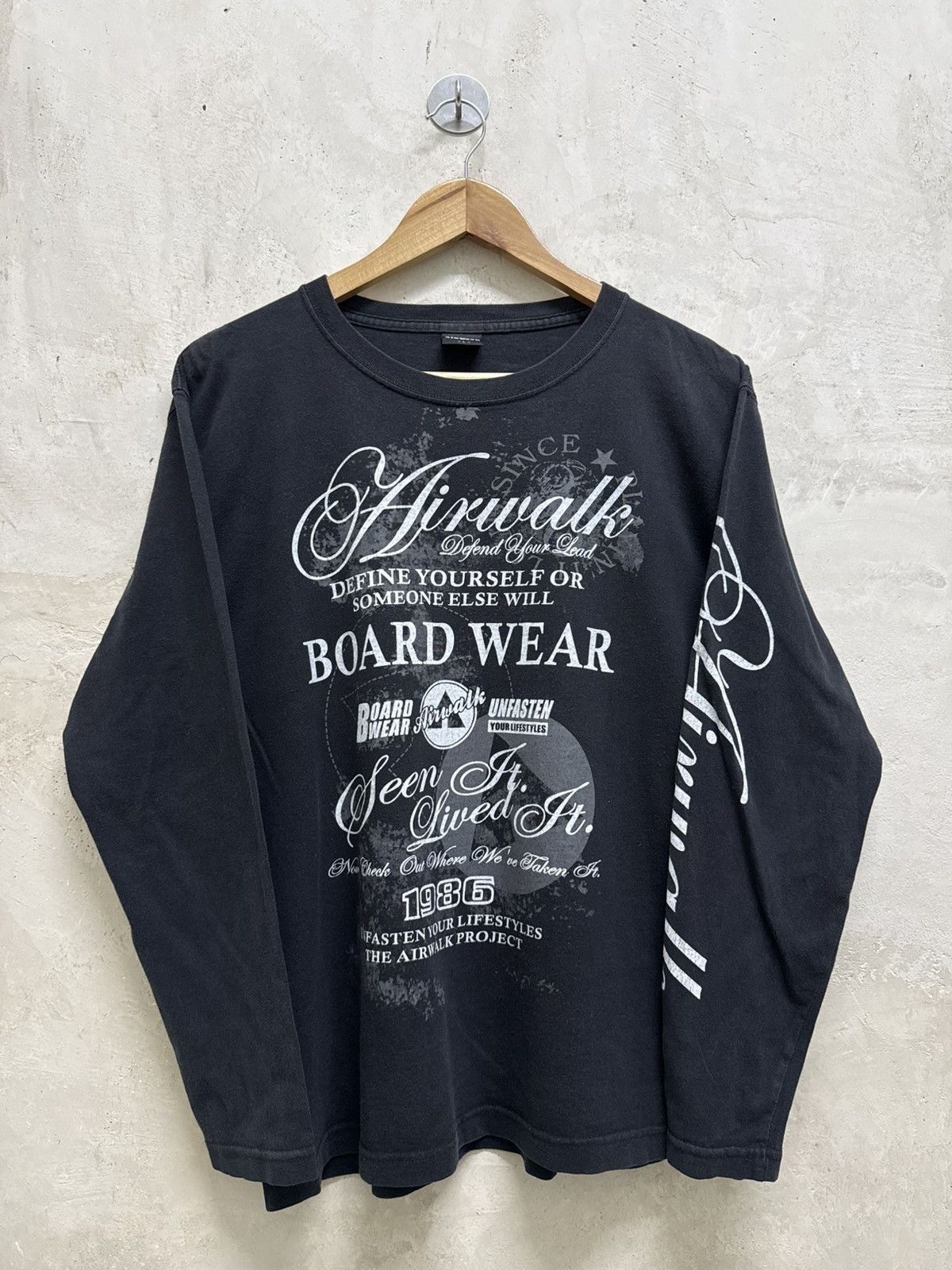 Japanese Brand 2000s Airwalk Wild Poems Punk Gothic Grunge Tees Size US M / EU 48-50 / 2 - 1 Thumbnail