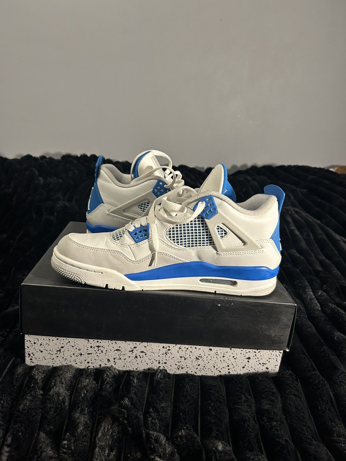 Jordan Brand Jordan 4 military blue Size US 11 / EU 44 - 2 Thumbnail