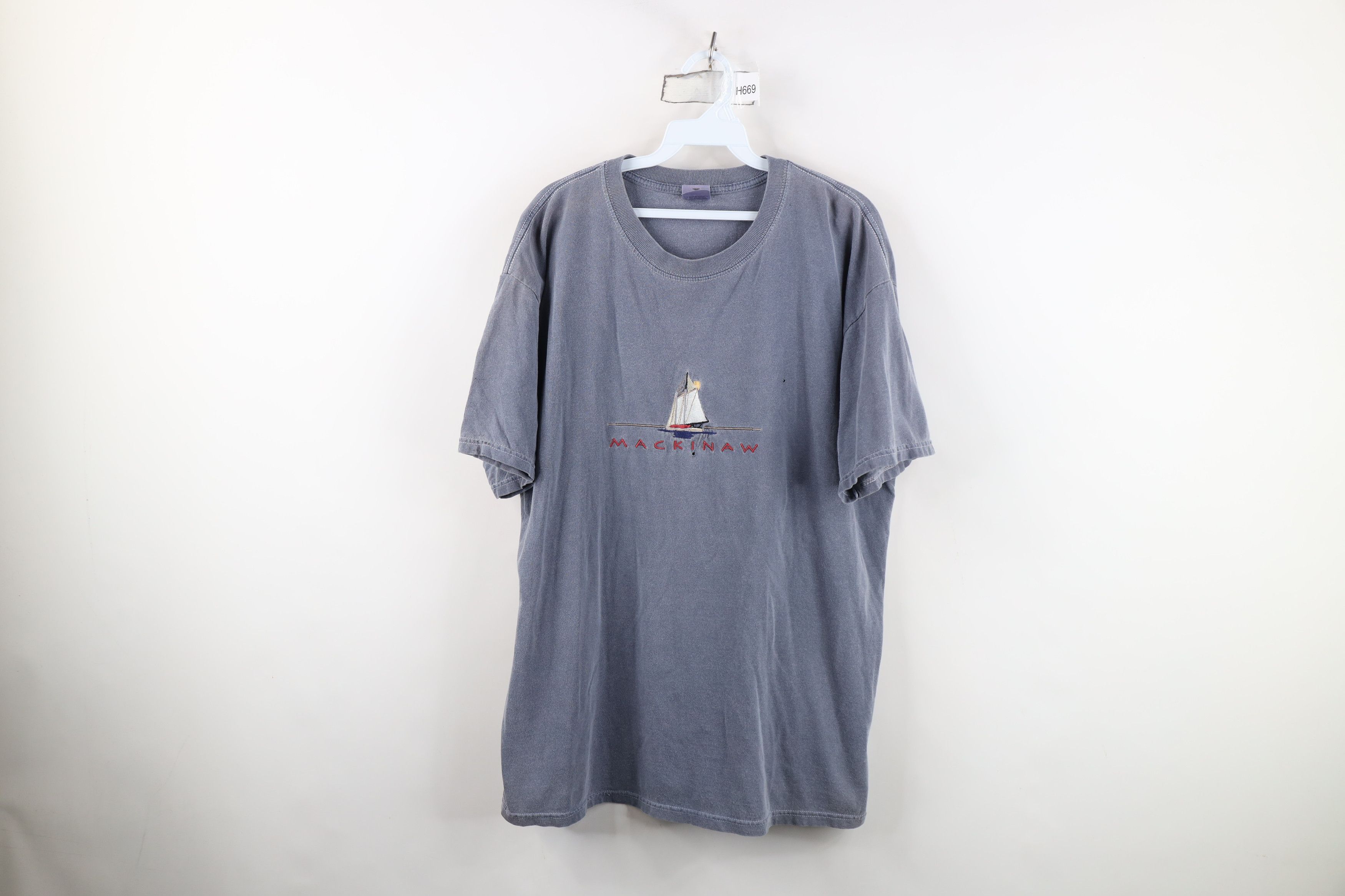 Vintage Vintage 90s Y2K Streetwear Mackinaw Sailing Sailboat T-Shirt Size US XL / EU 56 / 4 - 1 Thumbnail