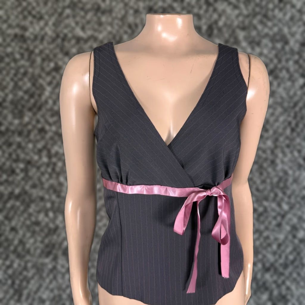 Vintage VINTAGE Breakin’ Loose Tank Shirt Women 8 Gray Knit Striped Bow 90s City Casual Sleeveless Wide Strap Scoop Neck Size M / US 6-8 / IT 42-44 - 1 Thumbnail