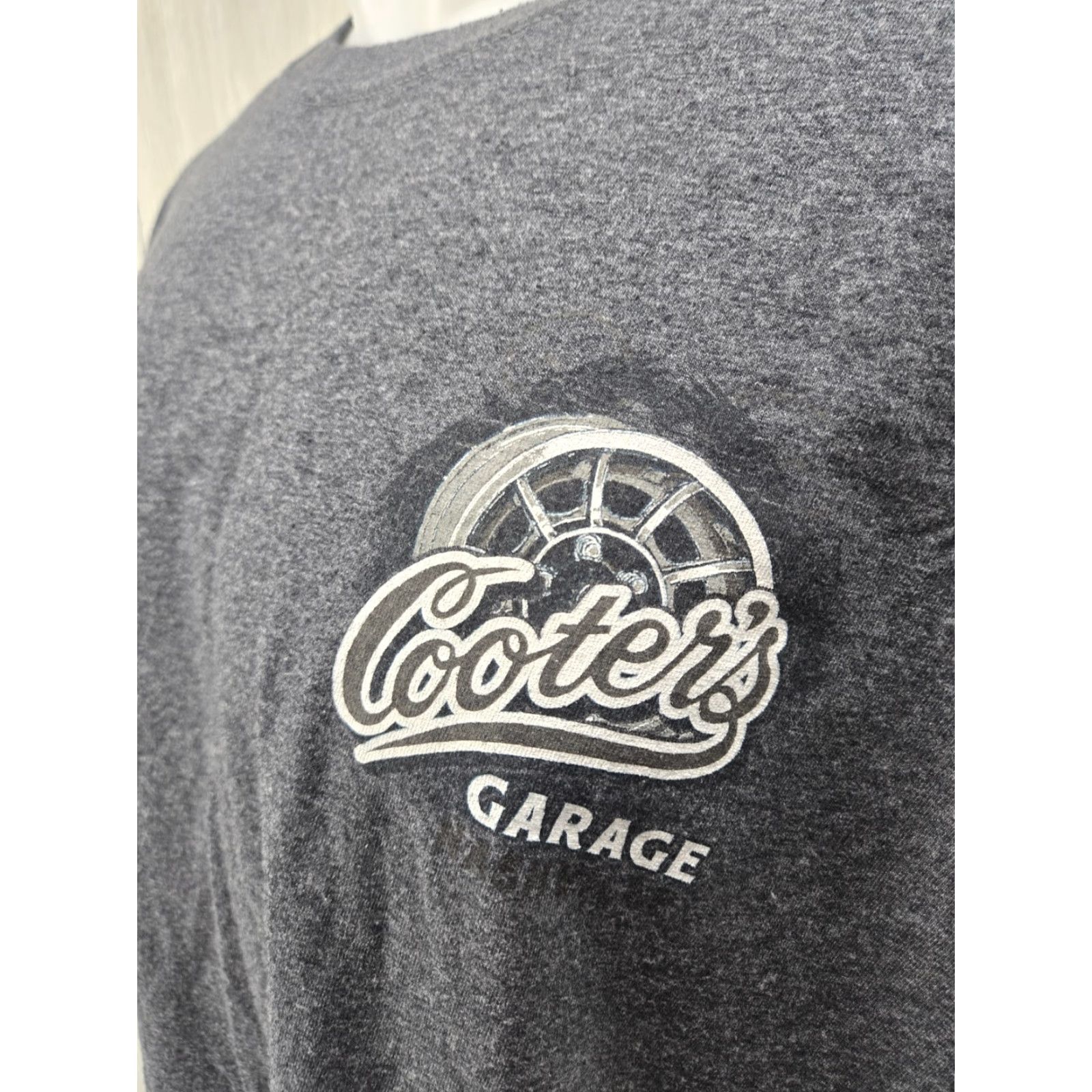 Fruit Of The Loom Cooters Garage Nashville Charger 01 Pinstripe Gray Graphic T-Shirt XL Shirt Mens Gray Graphic Moon Vintage No Size US XL / EU 56 / 4 - 6 Thumbnail