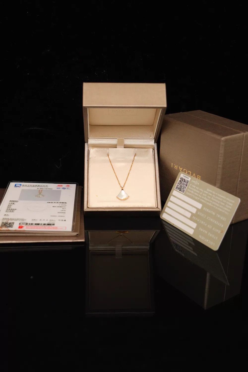 Bvlgari BVLGARI 18K Gold Shell Pendant 2020 Card Box 5.02g Size ONE SIZE - 1 Thumbnail