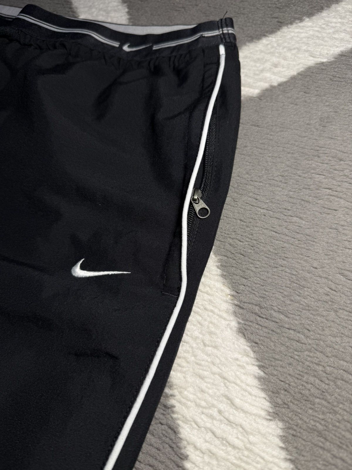 Nike Vintage 00’s Nike Swoosh Women’s Parachute Track Pants Size 26" / US 2 / IT 38 - 12 Thumbnail