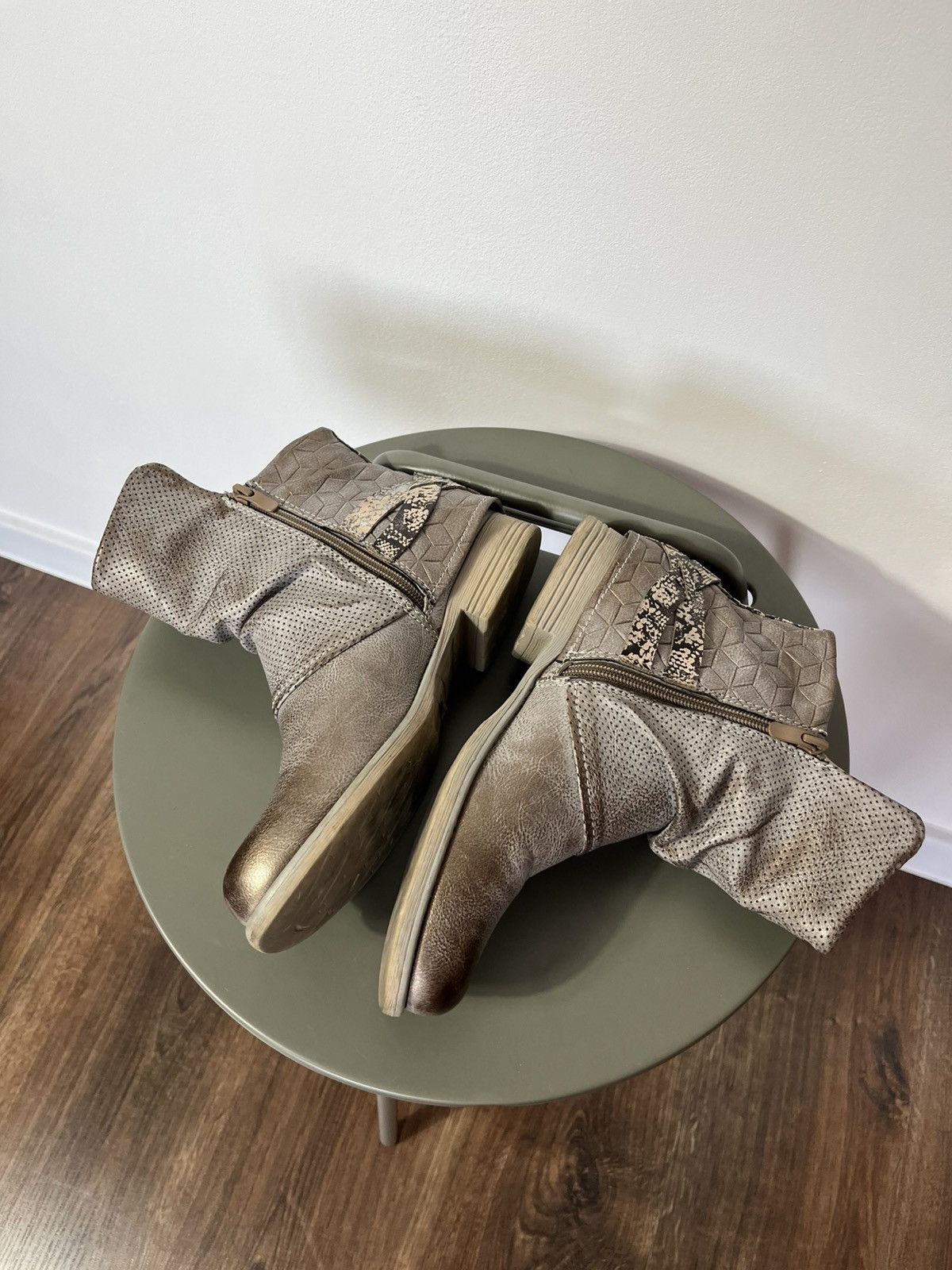 Other Avant-Garde Metallic Distressed Mid Boots Size 38 Size US 7 / IT 37 - 6 Thumbnail